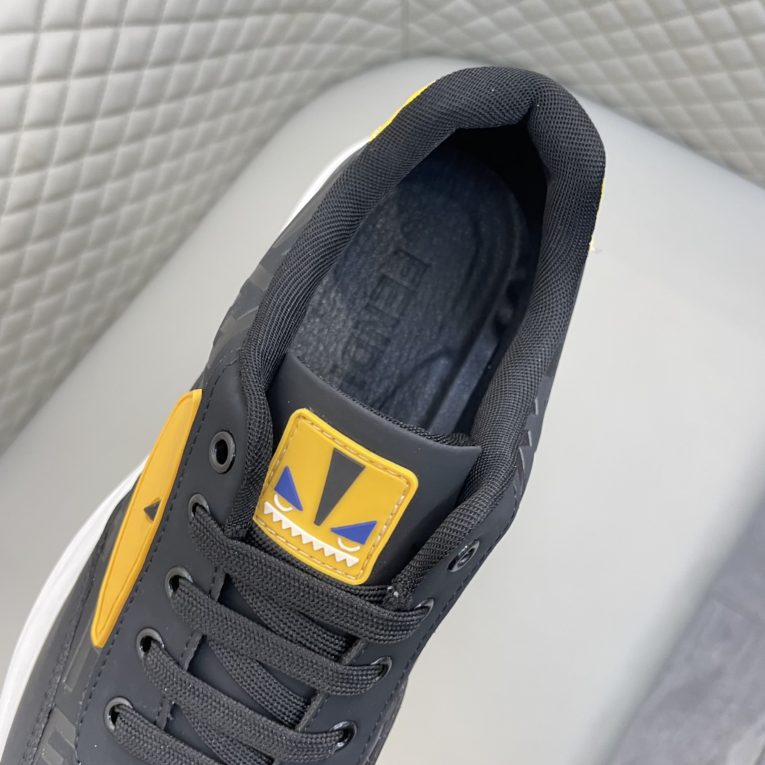 Precio de venta: P180Marca: Fend* zapatillas de caña bajaTalla: 38-44(se puede personalizar hasta 45
