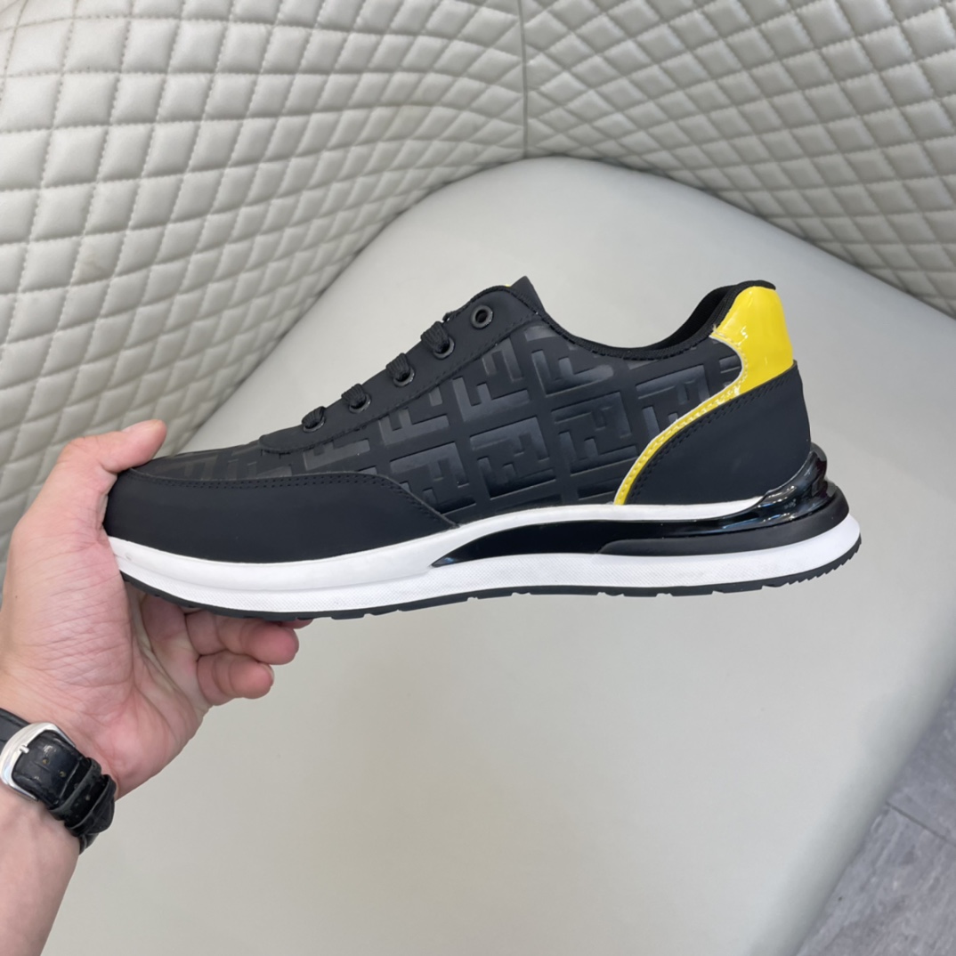 Precio de venta: P180Marca: Fend* zapatillas de caña bajaTalla: 38-44(se puede personalizar hasta 45