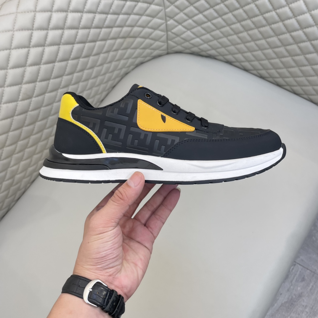 Precio de venta: P180Marca: Fend* zapatillas de caña bajaTalla: 38-44(se puede personalizar hasta 45