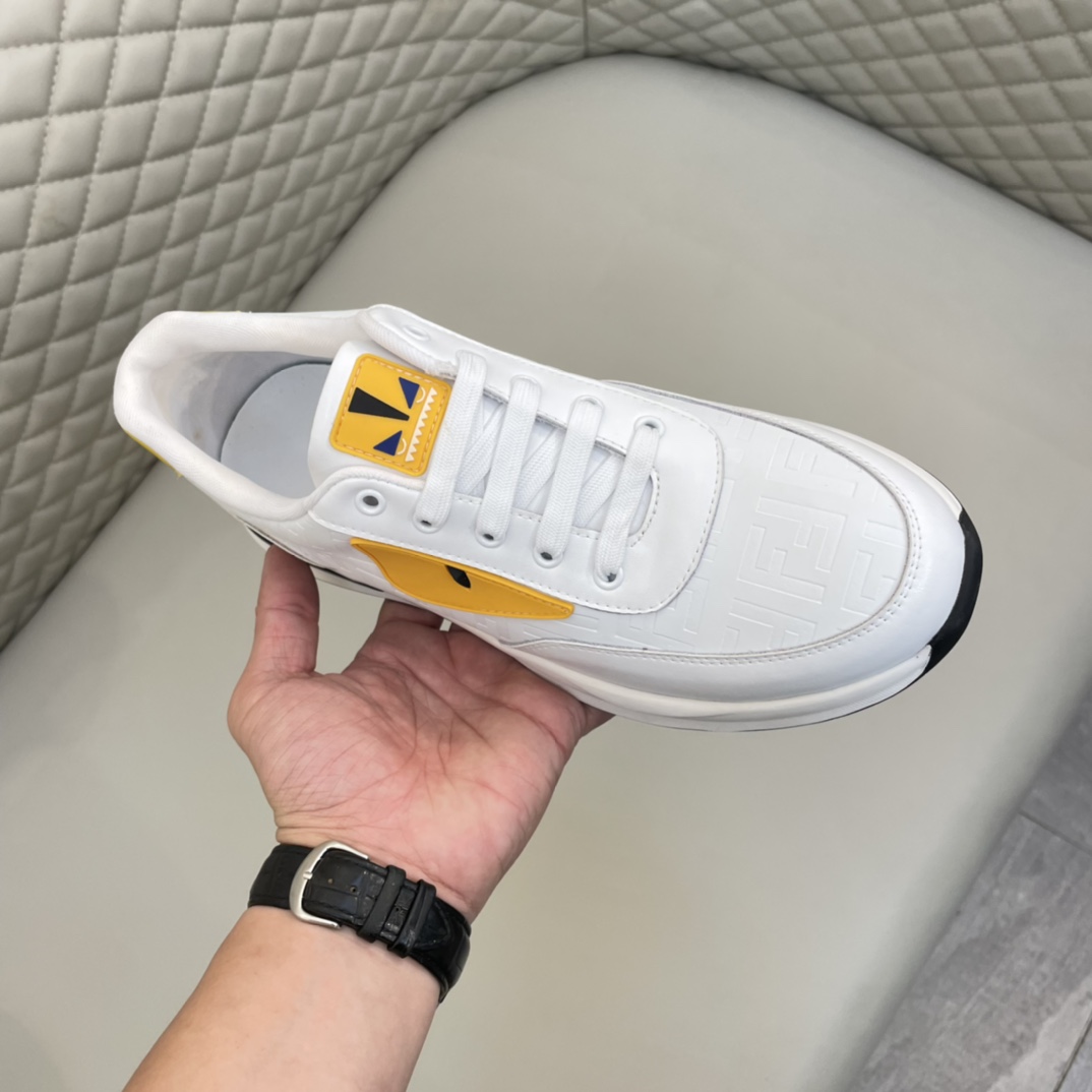 Precio de venta: P180Marca: Fend* zapatillas de caña bajaTalla: 38-44(se puede personalizar hasta 45