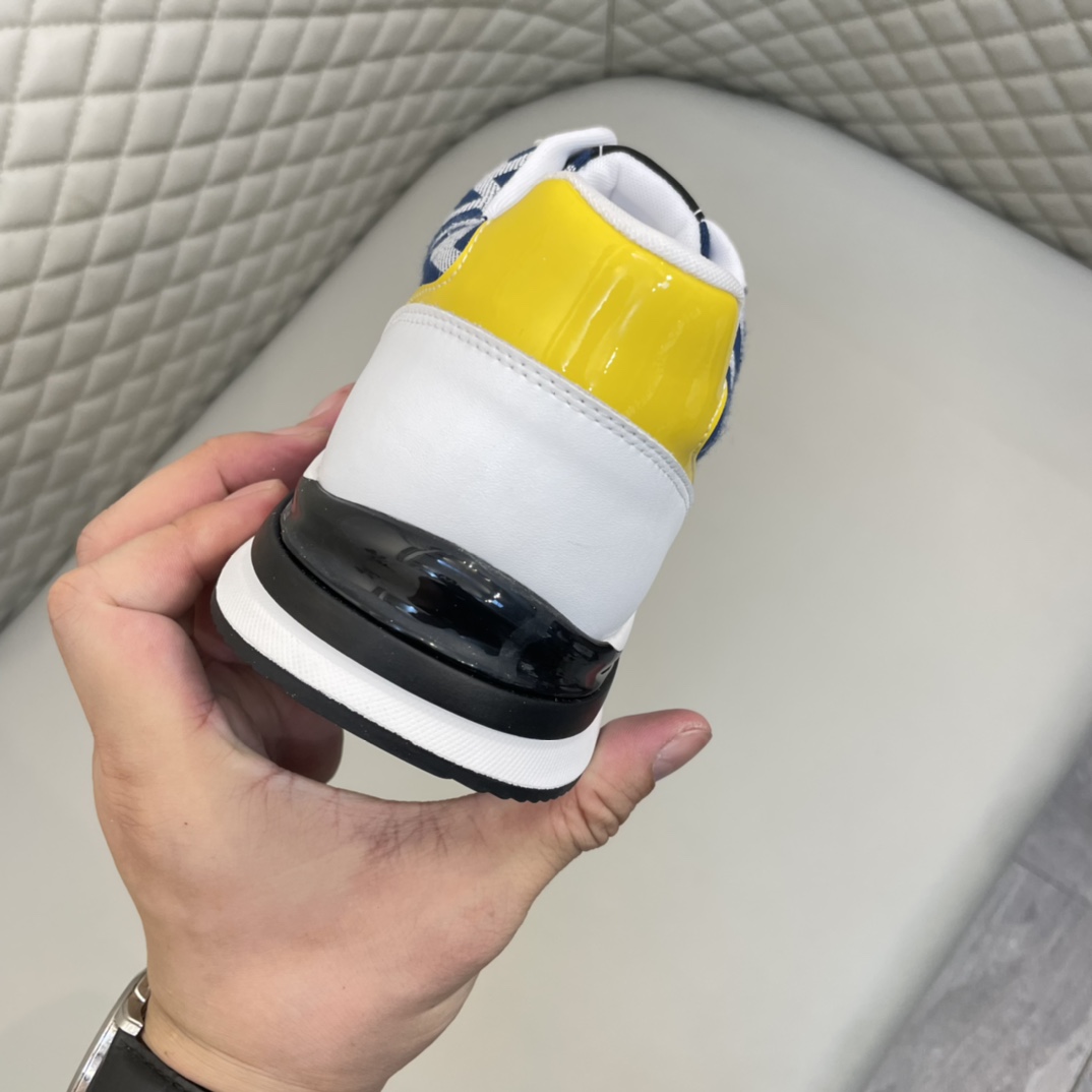 Precio de venta: P180Marca: Fend* zapatillas de caña bajaTalla: 38-44(se puede personalizar hasta 45