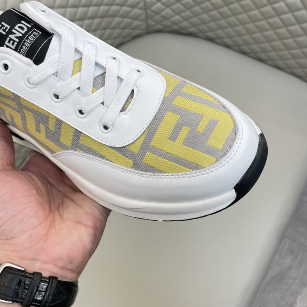 Precio de venta: P180Marca: Fend* zapatillas de caña bajaTalla: 38-44(se puede personalizar hasta 45