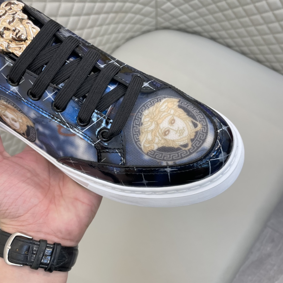 Precio de venta: P190 Marca: Versac* "Versace*" lowtop loafersTalla: 38-44(puede personalizarse hast