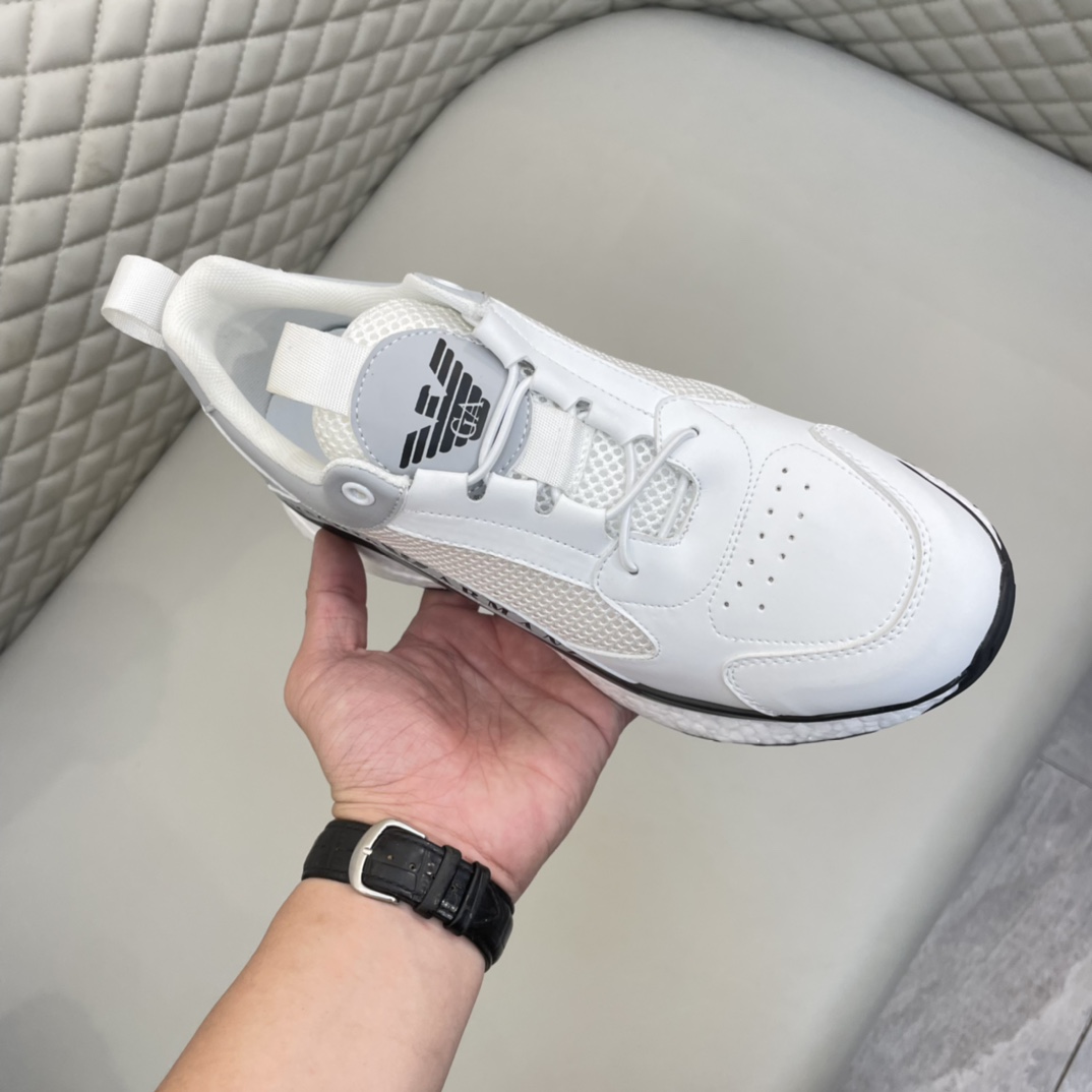 Precio de venta: P220 Marca comercial: Arman *"Armani*" lowtop sneakersMarca: 38-44 (se puede person