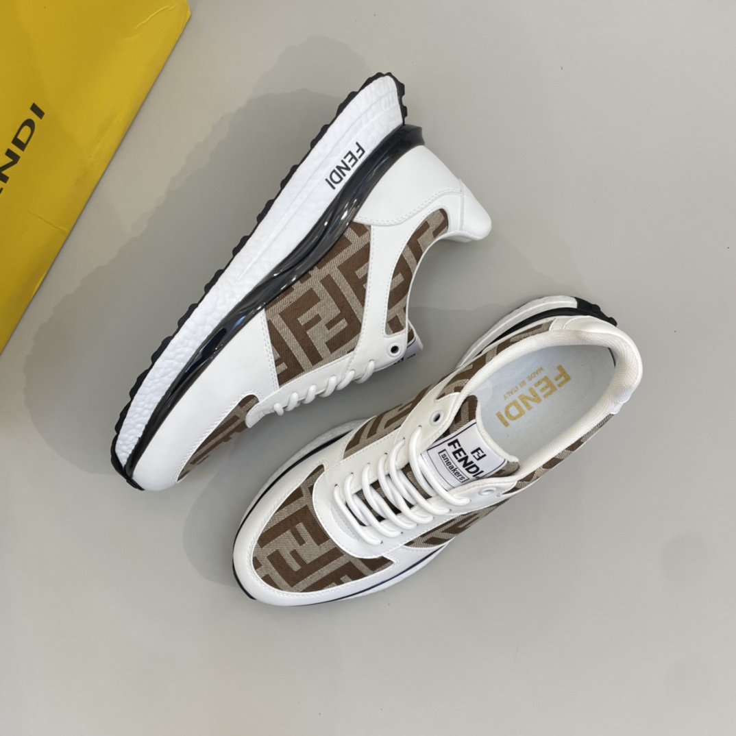Precio de venta: P200 Marca: Fend *"Fendi*" lowtop trainers Tamaño regular Yardas: 38-44 (se puede p
