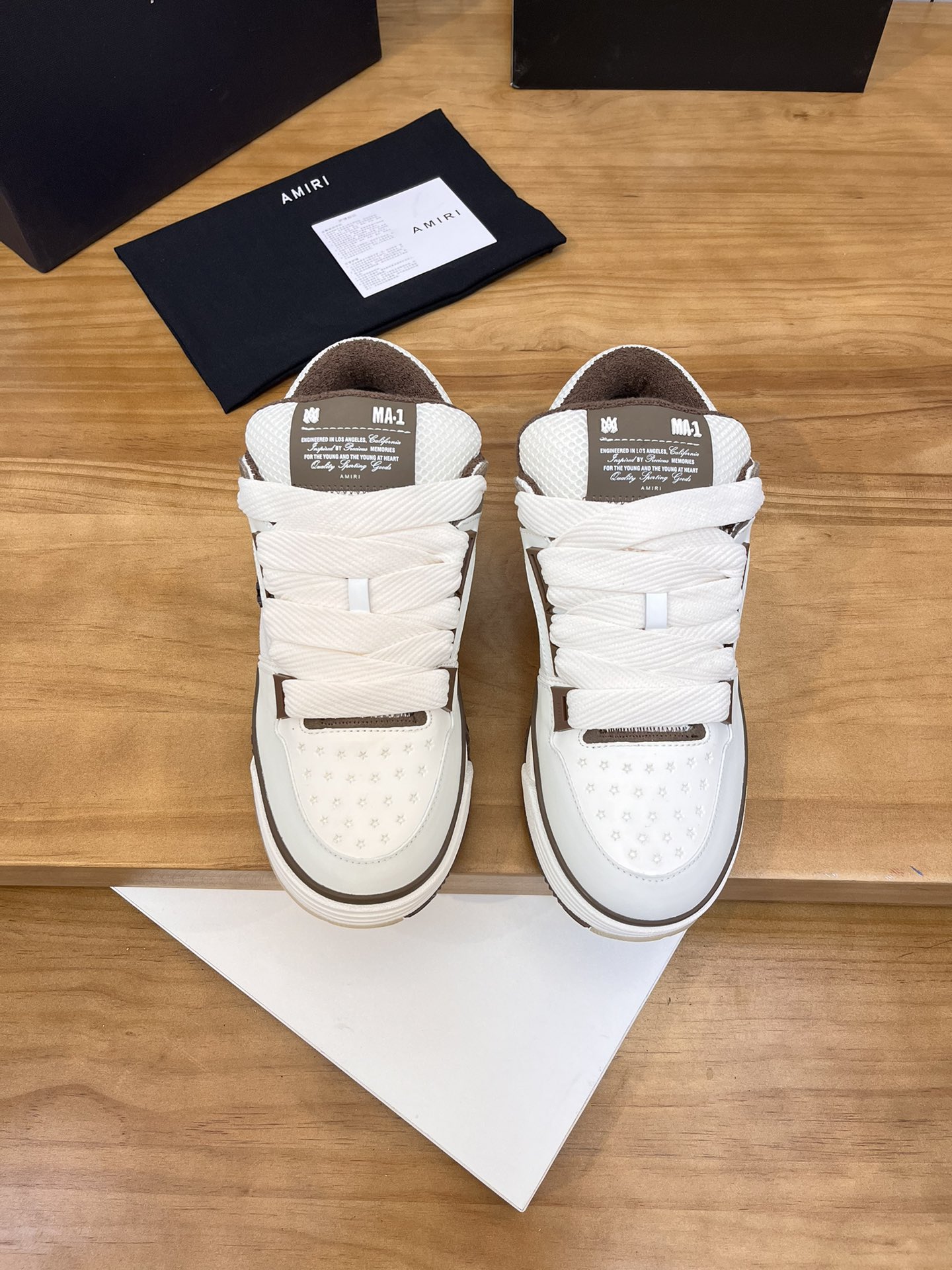 Precio de fábrica:Versión superior Amiri Emile 2023 Primavera y Verano Nuevo MA-1 Zapatos de pan Mod