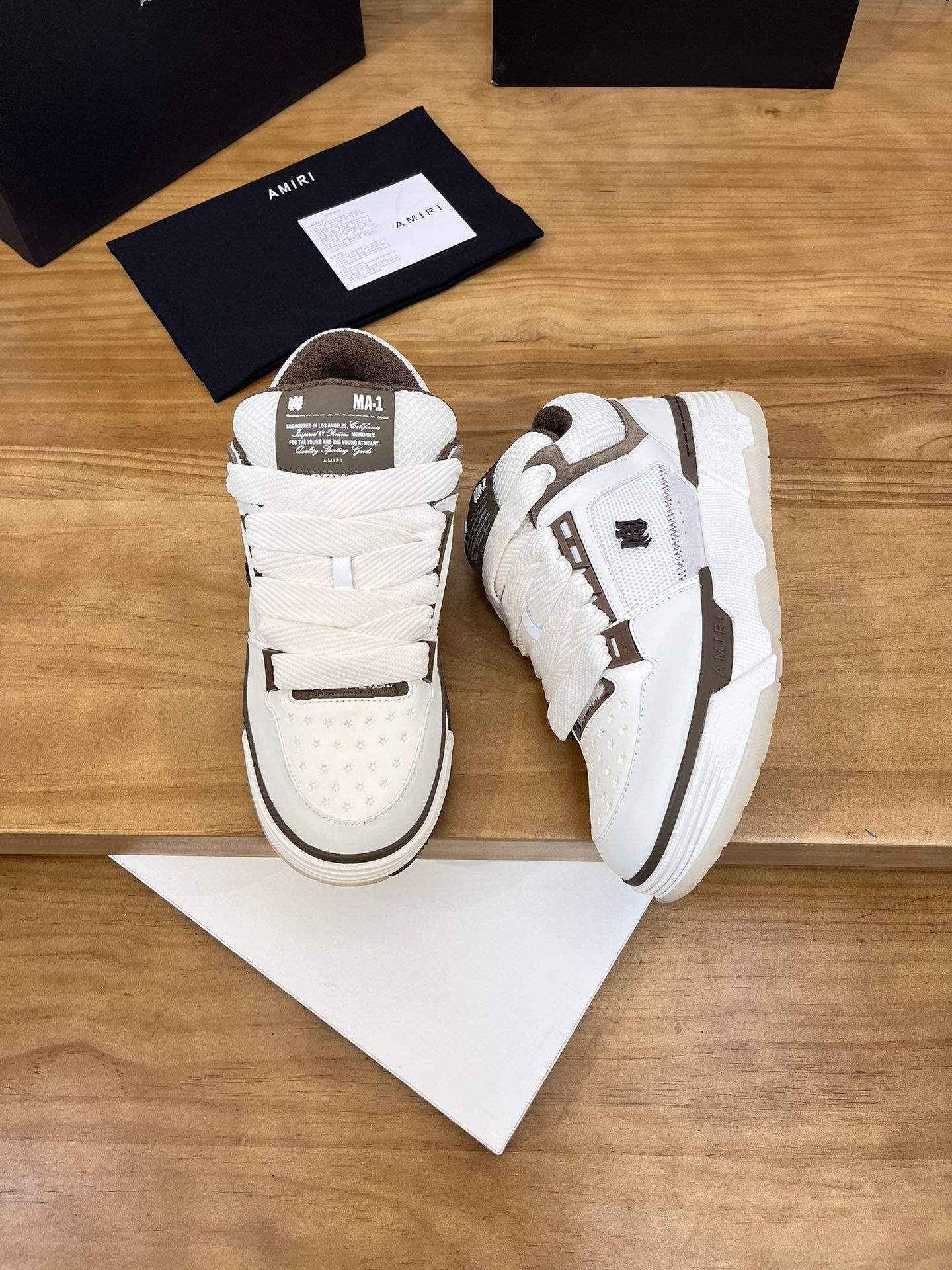 Precio de fábrica:Versión superior Amiri Emile 2023 Primavera y Verano Nuevo MA-1 Zapatos de pan Mod