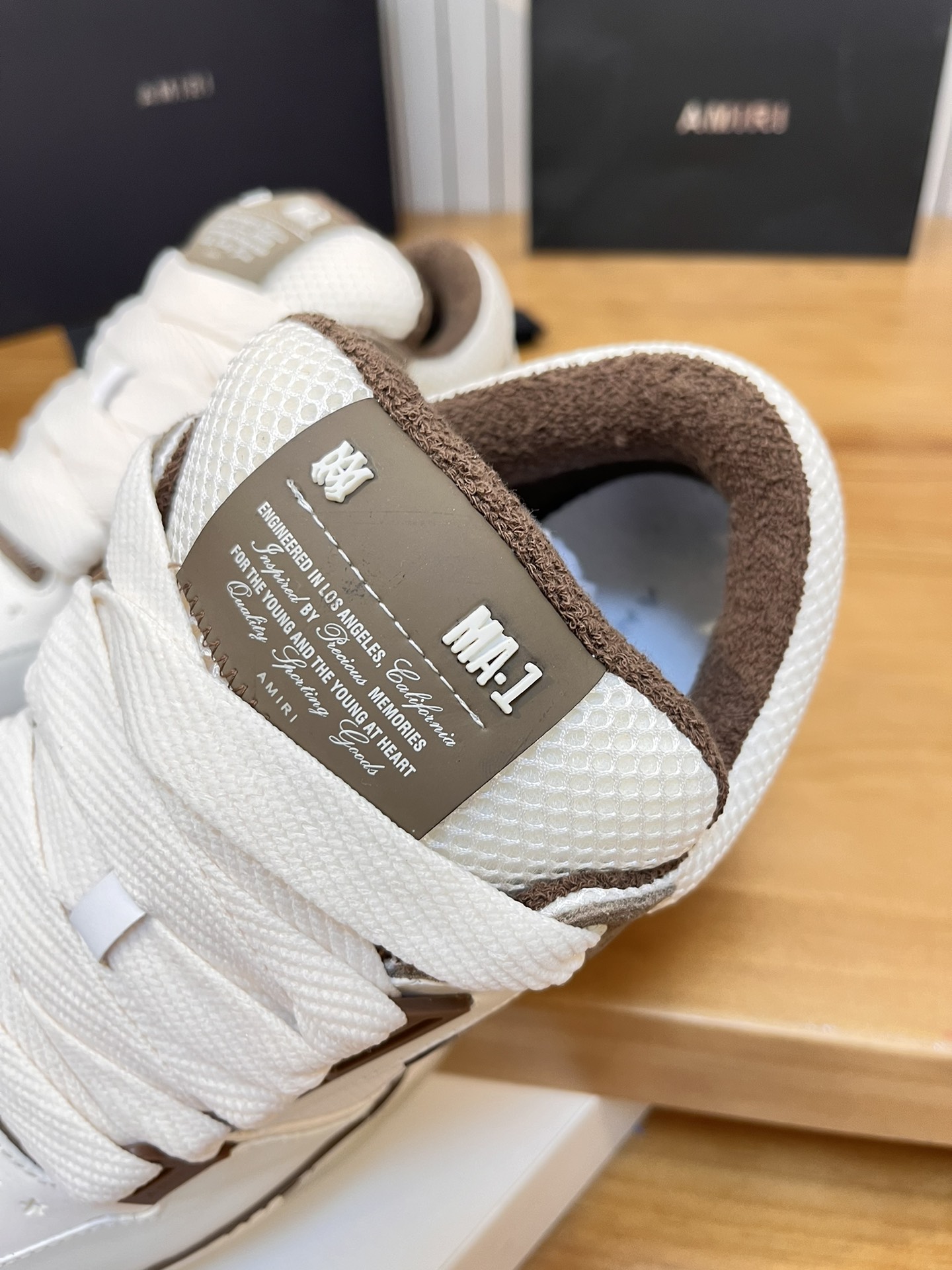 Precio de fábrica:Versión superior Amiri Emile 2023 Primavera y Verano Nuevo MA-1 Zapatos de pan Mod