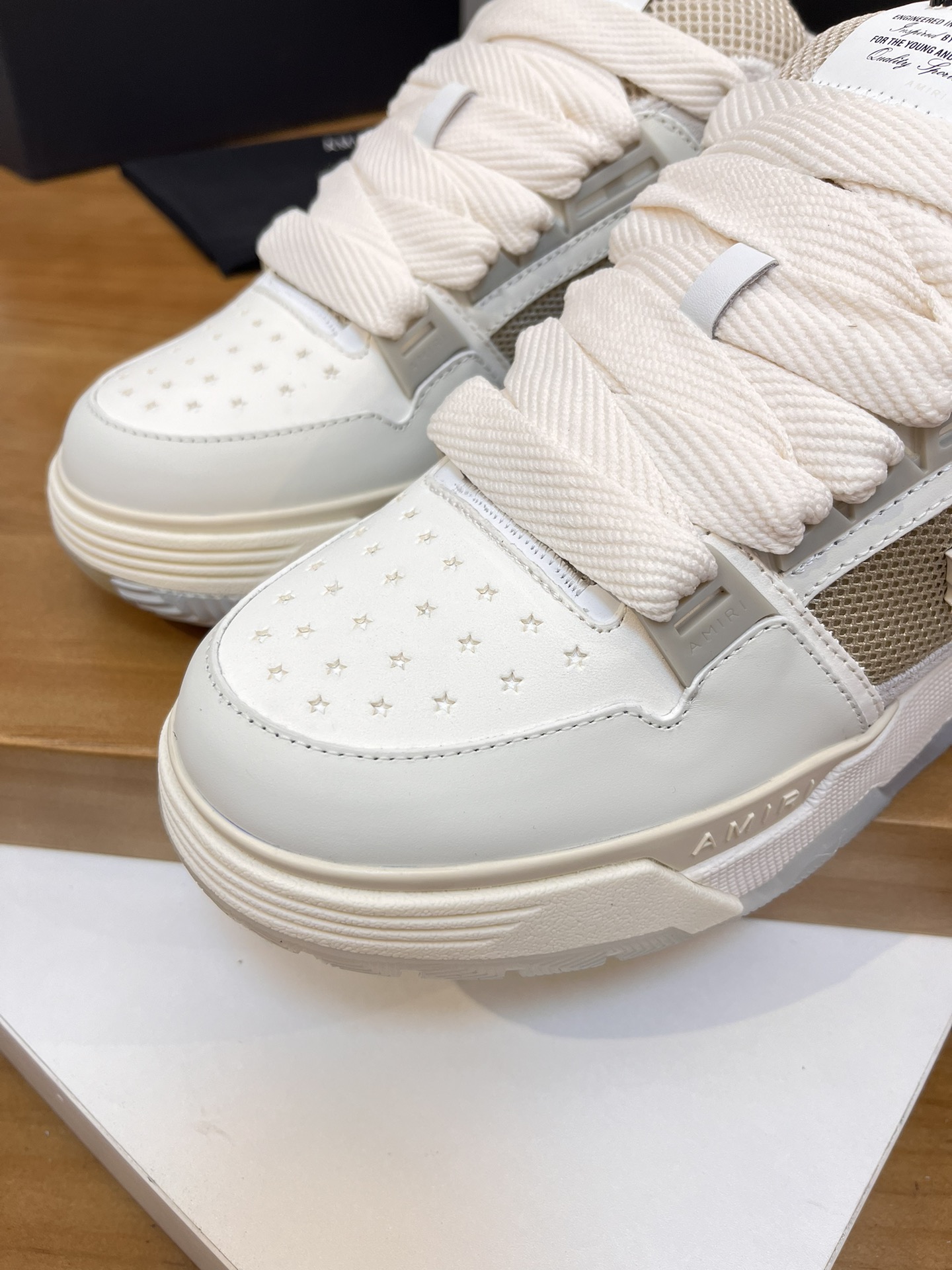 Precio de fábrica:Versión superior Amiri Emile 2023 Primavera y Verano Nuevo MA-1 Zapatos de pan Mod