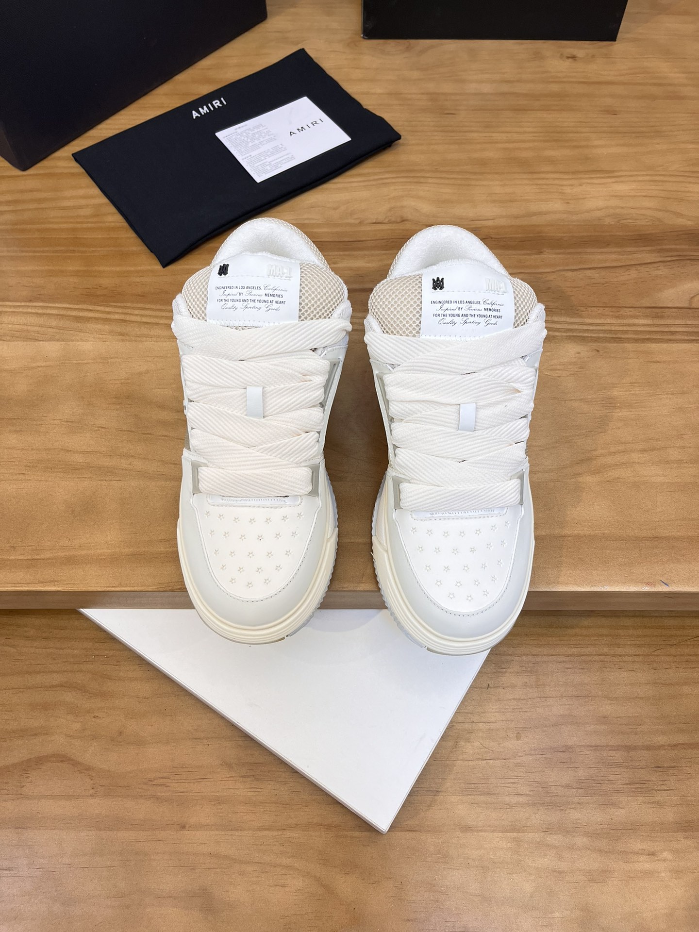 Precio de fábrica:Versión superior Amiri Emile 2023 Primavera y Verano Nuevo MA-1 Zapatos de pan Mod
