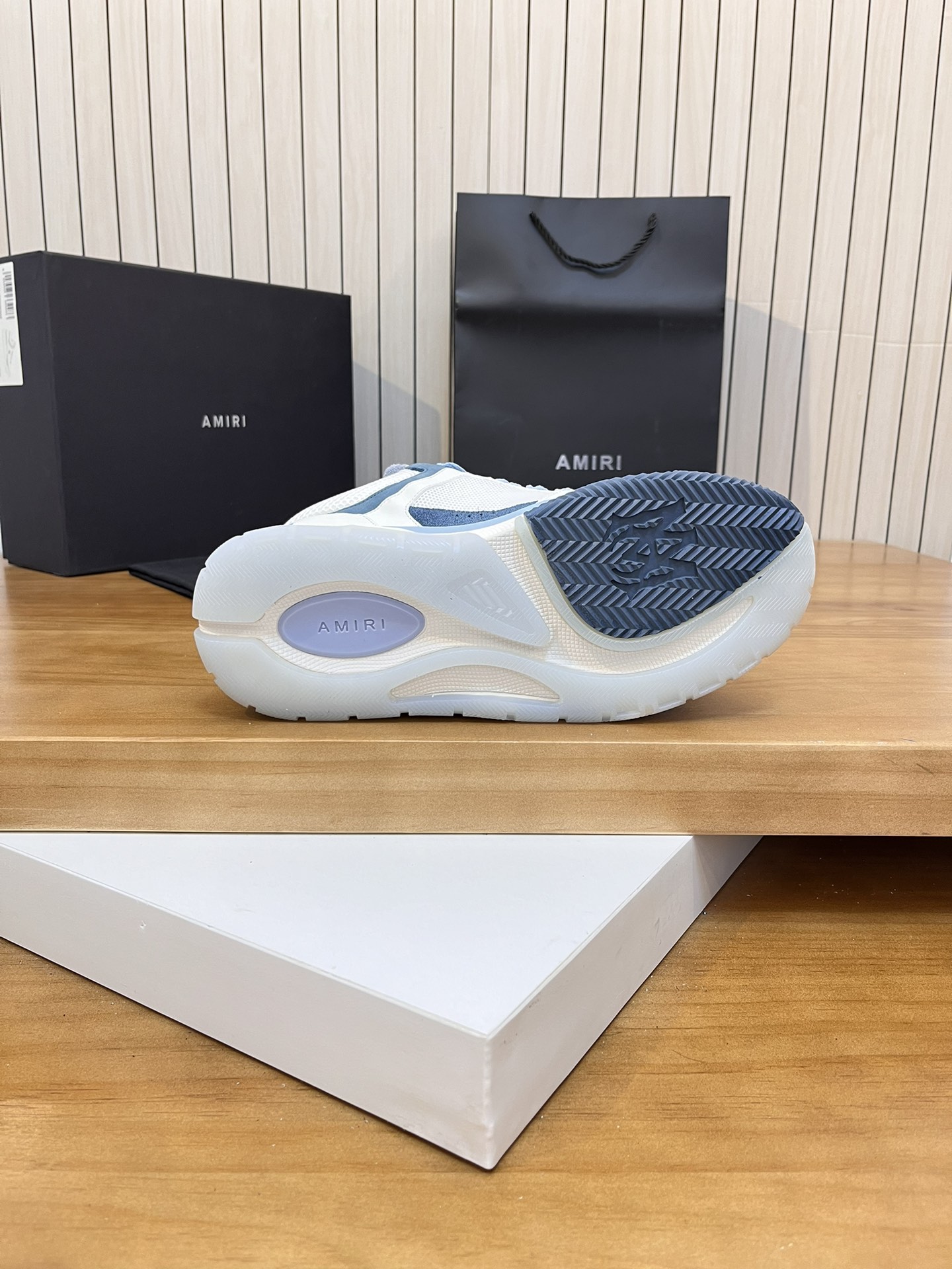 Precio de fábrica:Versión superior Amiri Emile 2023 Primavera y Verano Nuevo MA-1 Zapatos de pan Mod