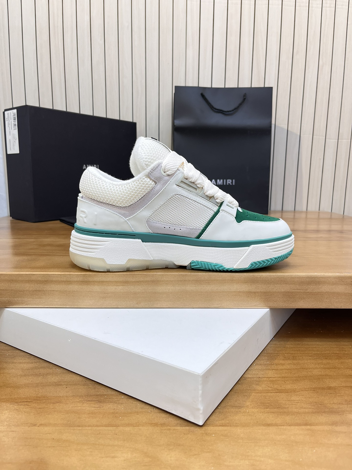 Precio de fábrica:Versión superior Amiri Emile 2023 Primavera y Verano Nuevo MA-1 Zapatos de pan Mod