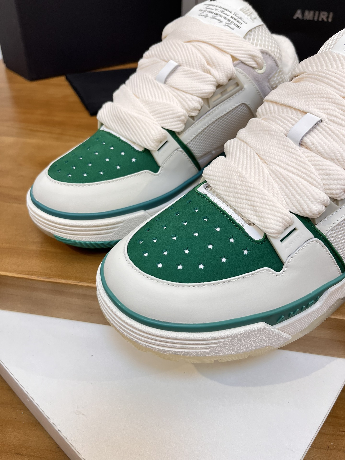 Precio de fábrica:Versión superior Amiri Emile 2023 Primavera y Verano Nuevo MA-1 Zapatos de pan Mod