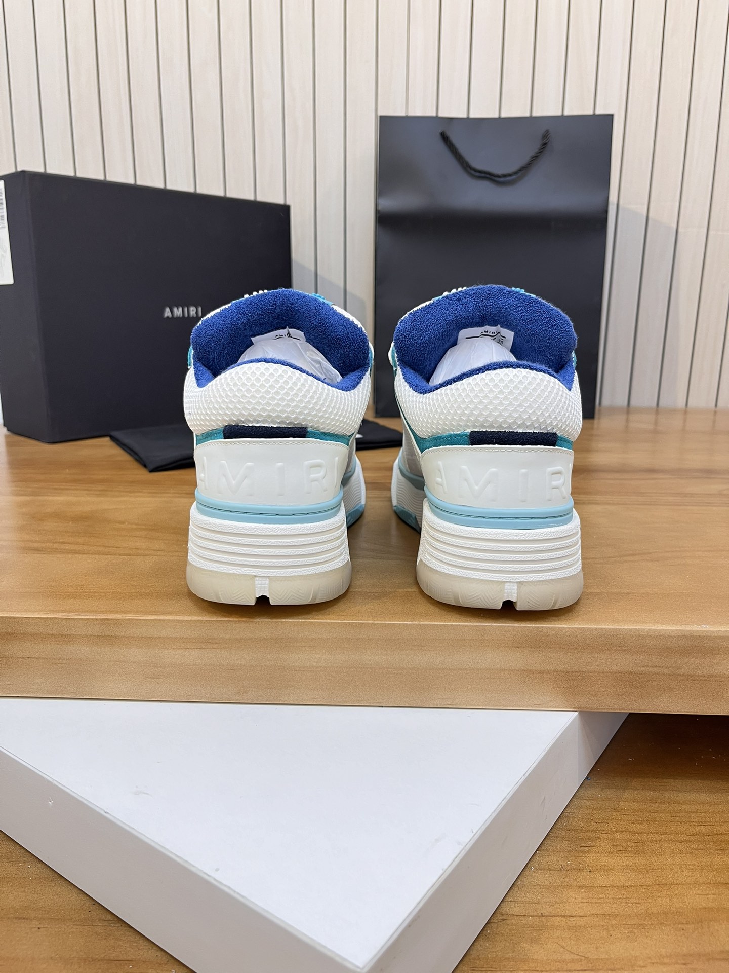 Precio de fábrica:Versión superior Amiri Emile 2023 Primavera y Verano Nuevo MA-1 Zapatos de pan Mod