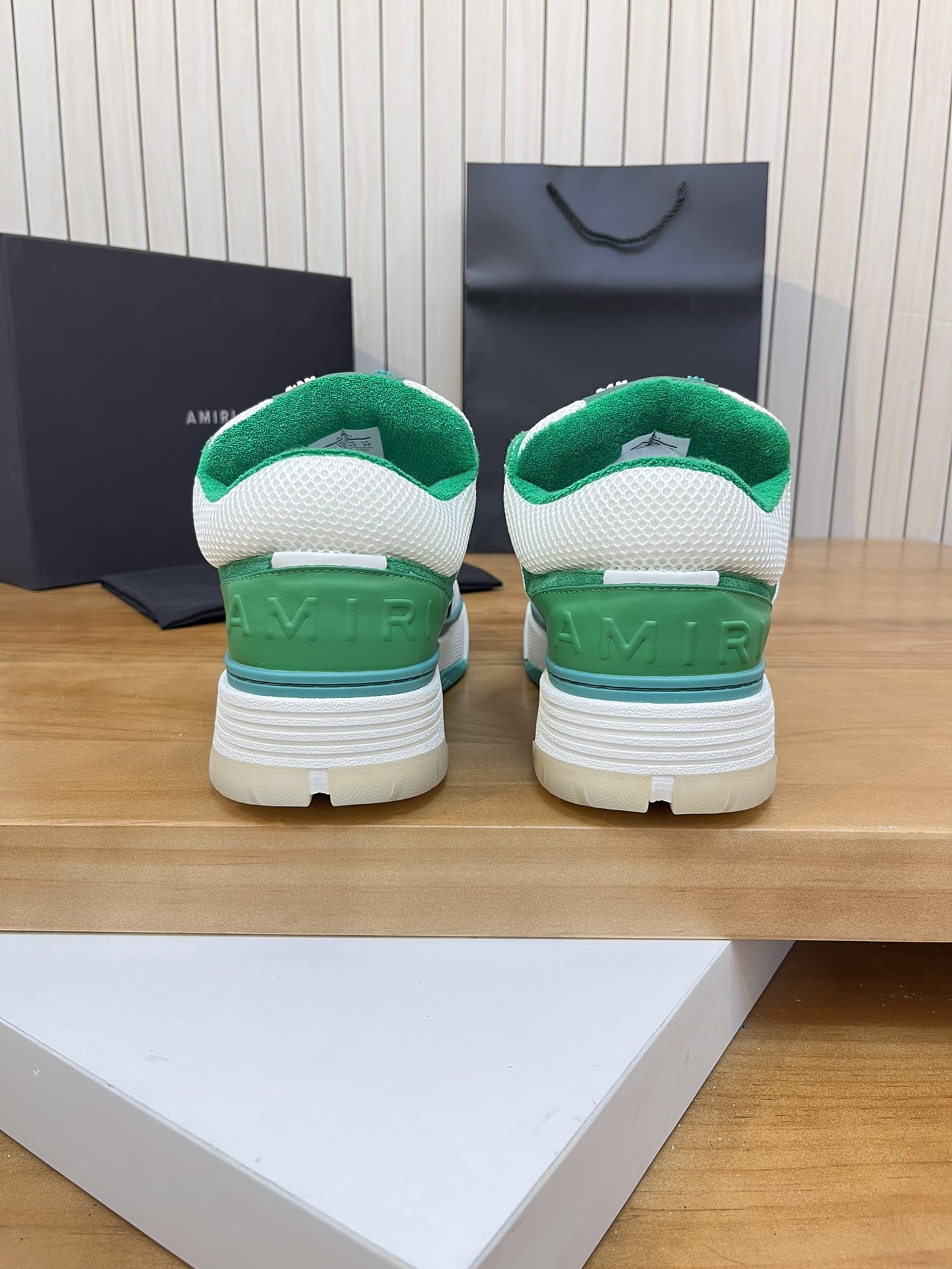 Precio de fábrica:Versión superior Amiri Emile 2023 Primavera y Verano Nuevo MA-1 Zapatos de pan Mod