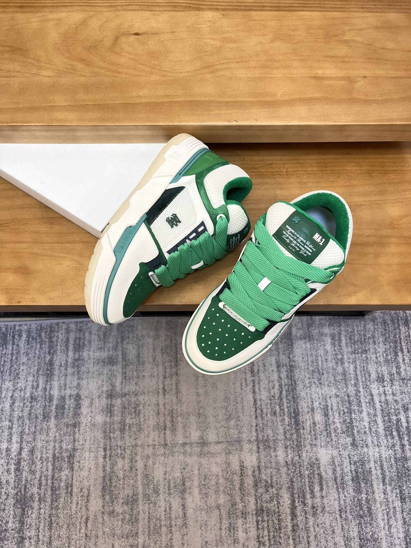 Precio de fábrica:Versión superior Amiri Emile 2023 Primavera y Verano Nuevo MA-1 Zapatos de pan Mod