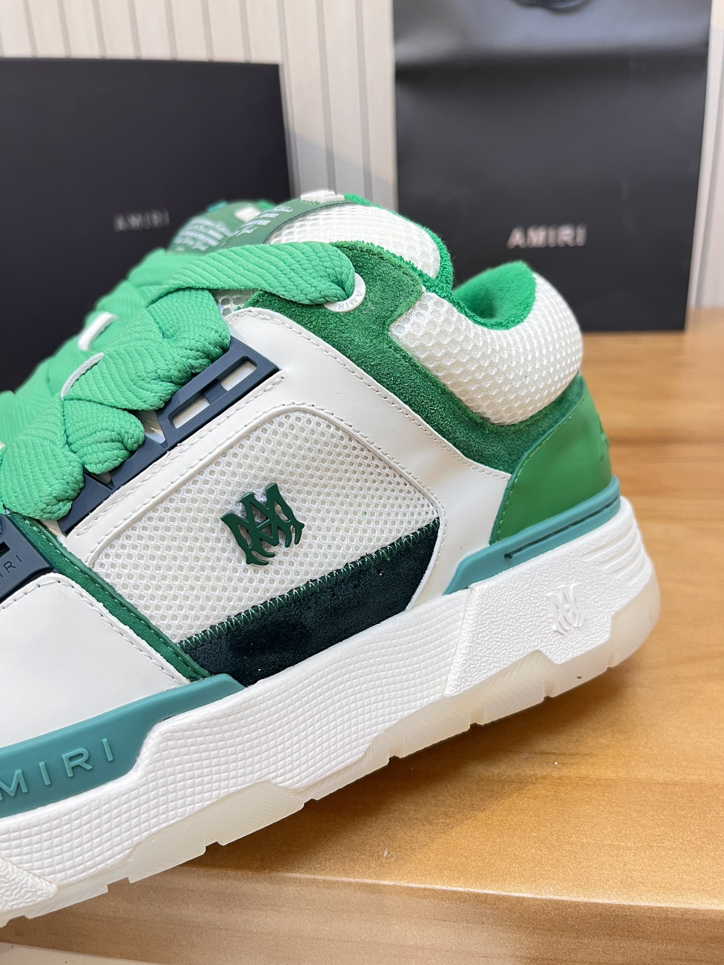 Precio de fábrica:Versión superior Amiri Emile 2023 Primavera y Verano Nuevo MA-1 Zapatos de pan Mod