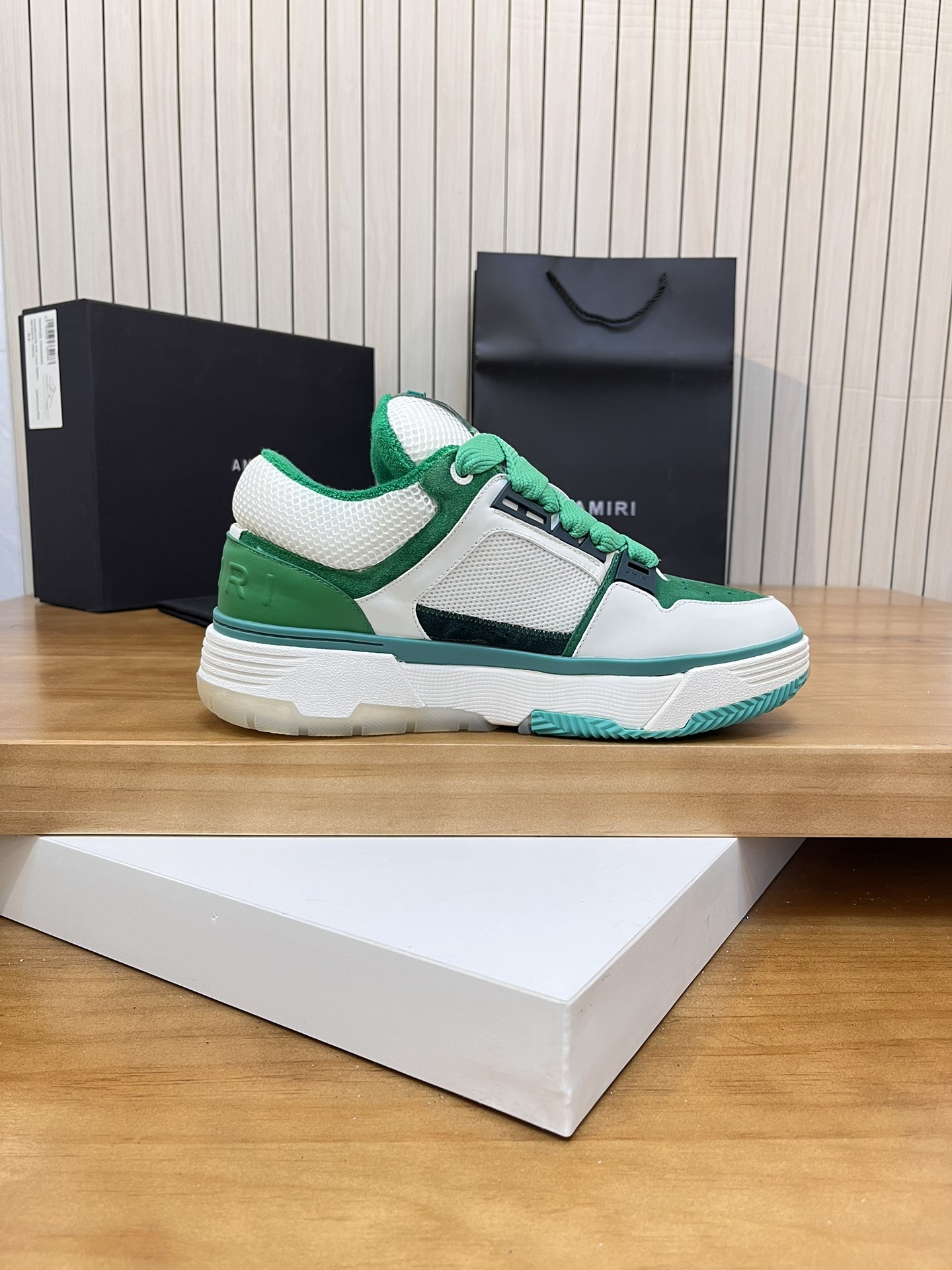 Precio de fábrica:Versión superior Amiri Emile 2023 Primavera y Verano Nuevo MA-1 Zapatos de pan Mod