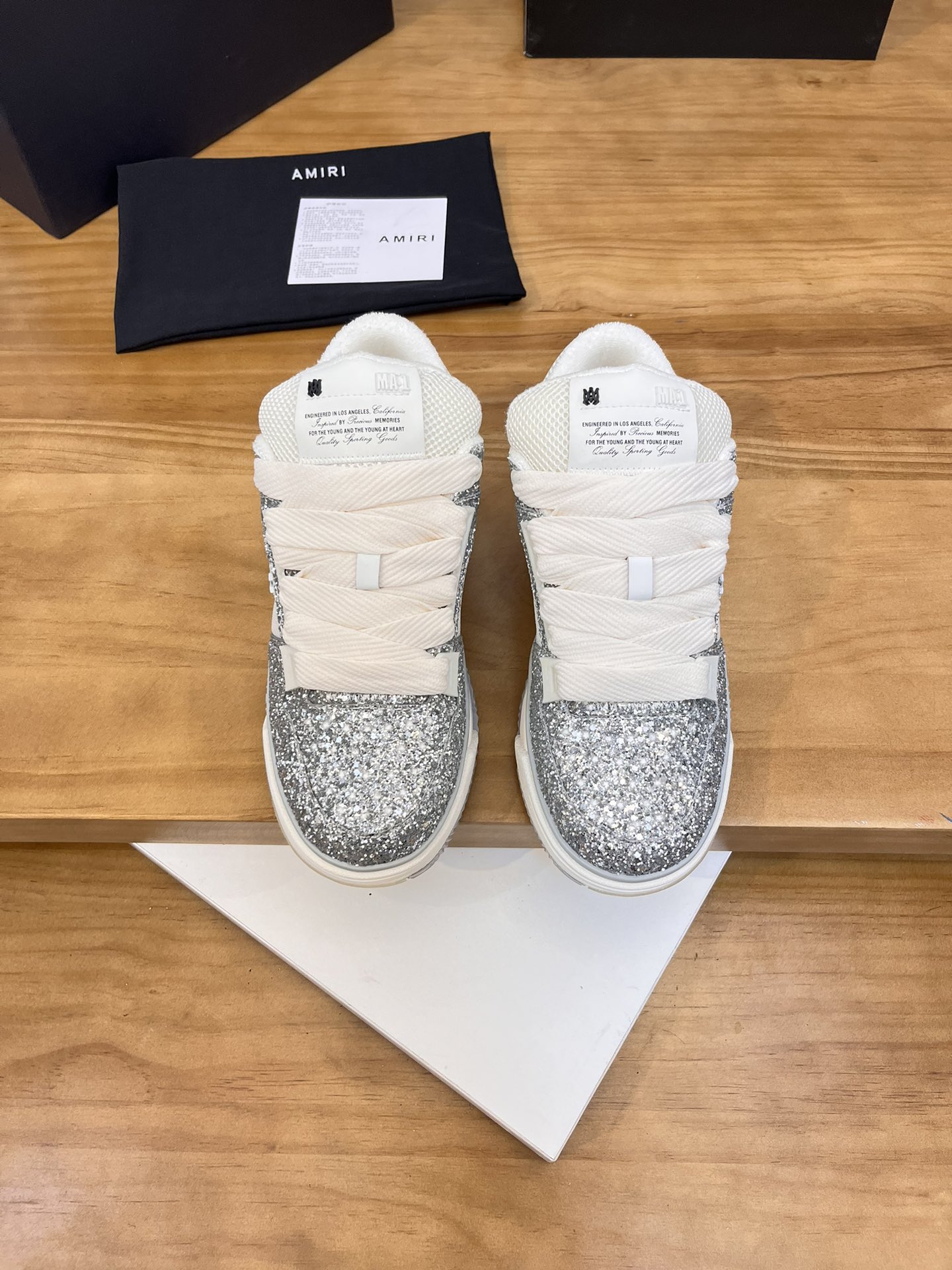 Precio de fábrica:Versión superior Amiri Emile 2023 Primavera y Verano Nuevo MA-1 Zapatos de pan Mod