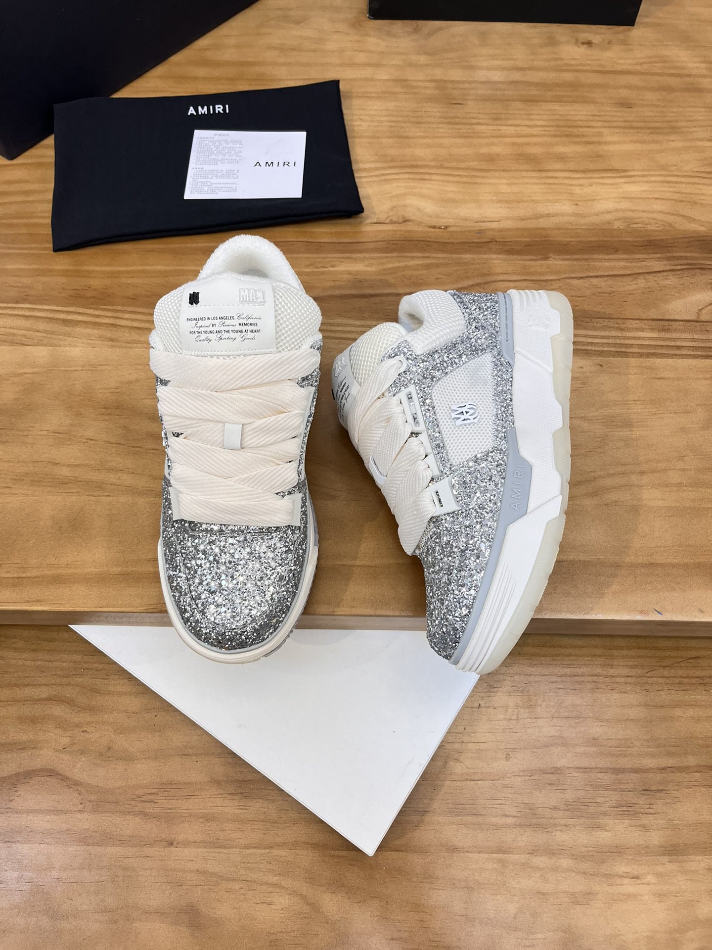 Precio de fábrica:Versión superior Amiri Emile 2023 Primavera y Verano Nuevo MA-1 Zapatos de pan Mod