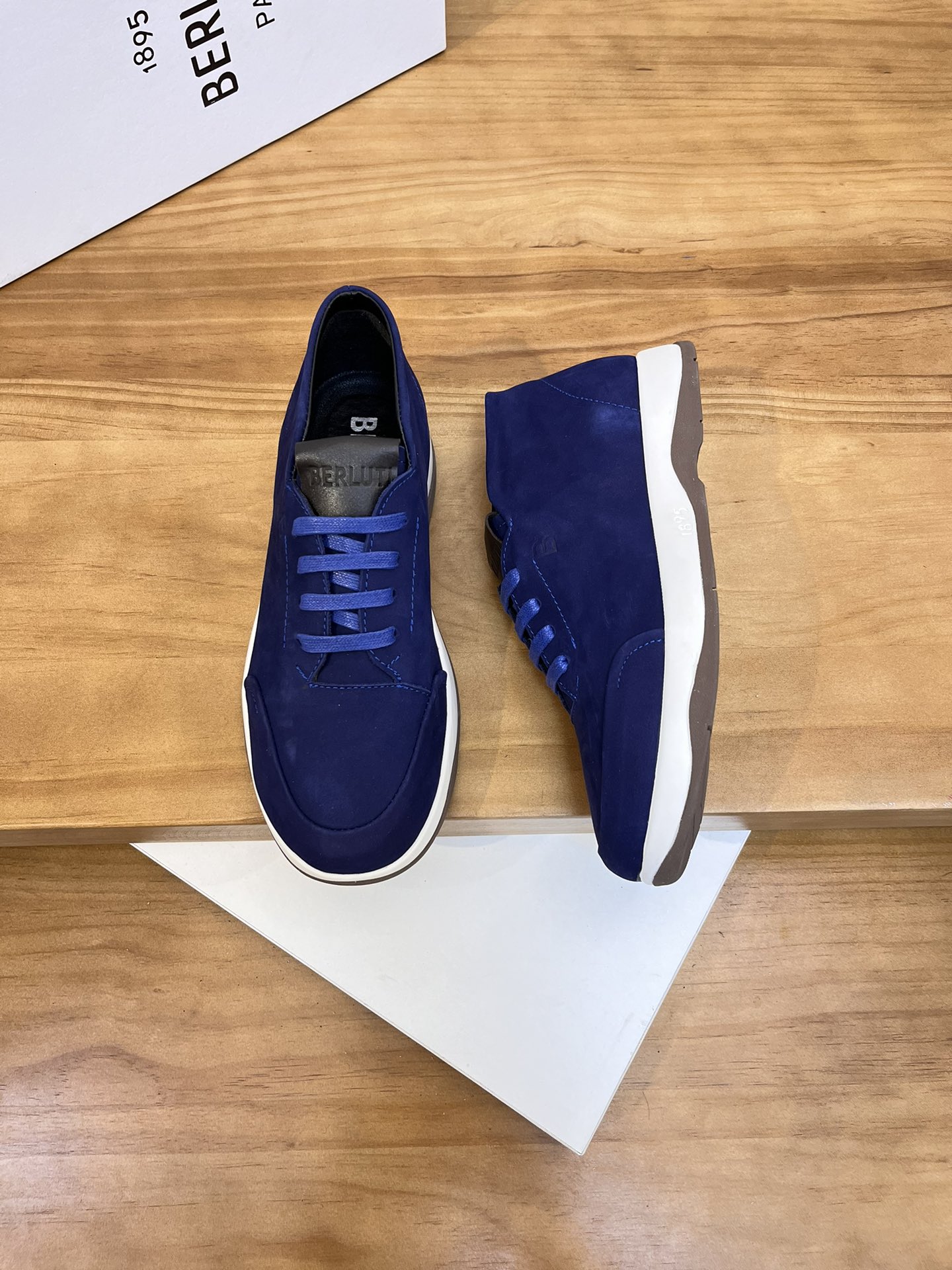 Precio de venta: P210 Marca: Berlut* "Bruti*" high top loafersMarca: 39-44 (se puede personalizar ha