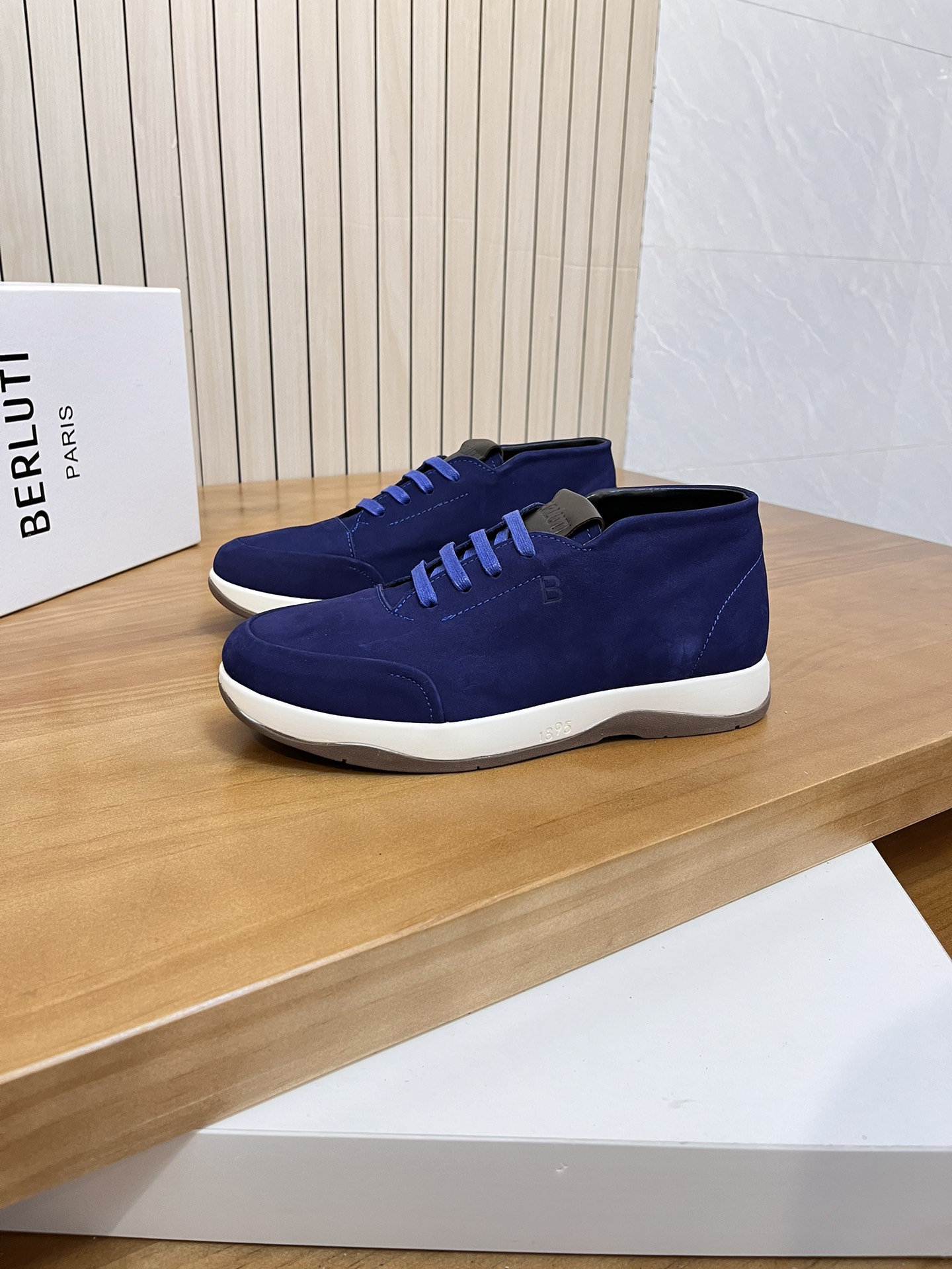 Precio de venta: P210 Marca: Berlut* 