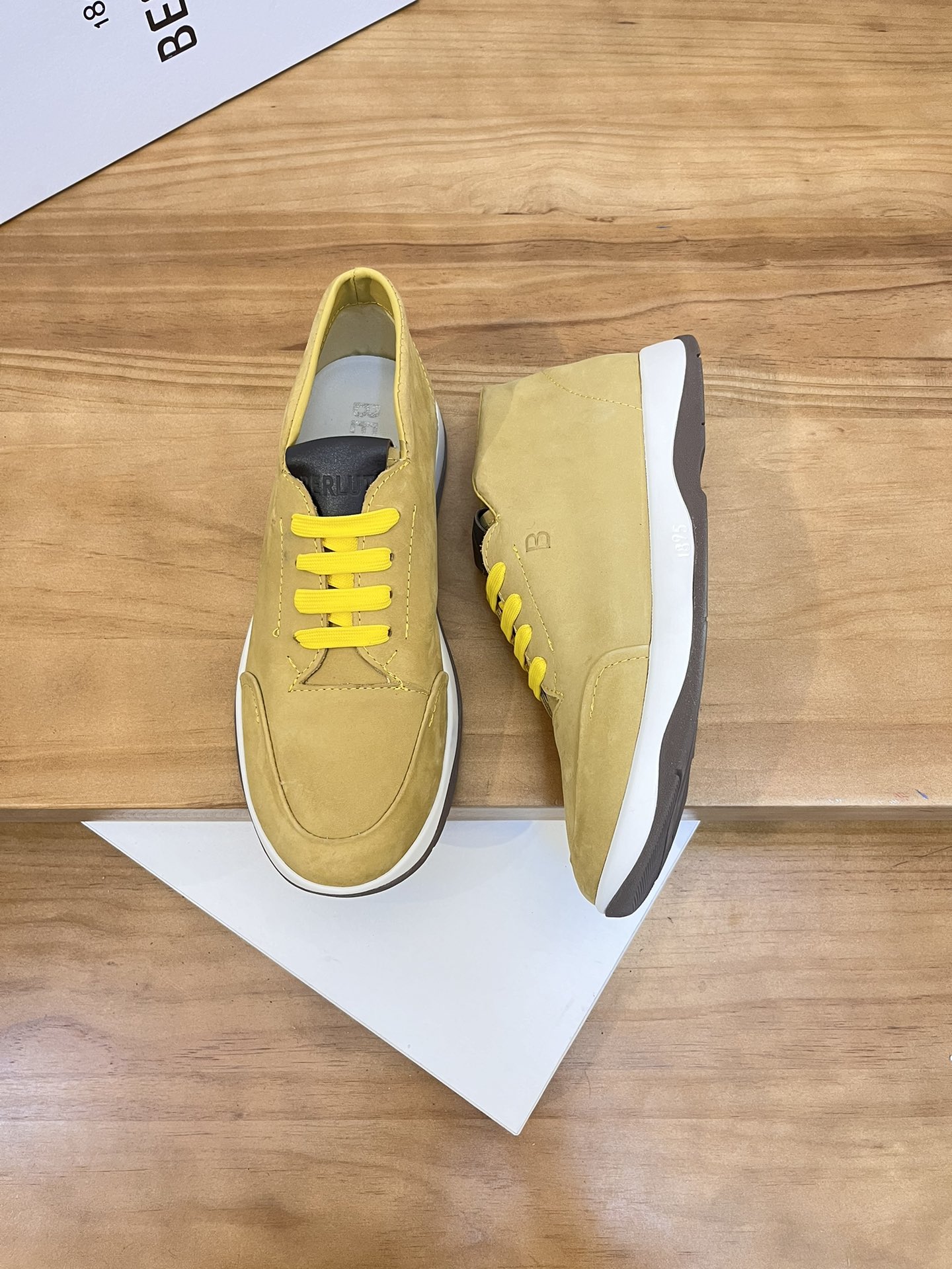 Precio de venta: P210 Marca: Berlut* "Bruti*" high top loafersMarca: 39-44 (se puede personalizar ha
