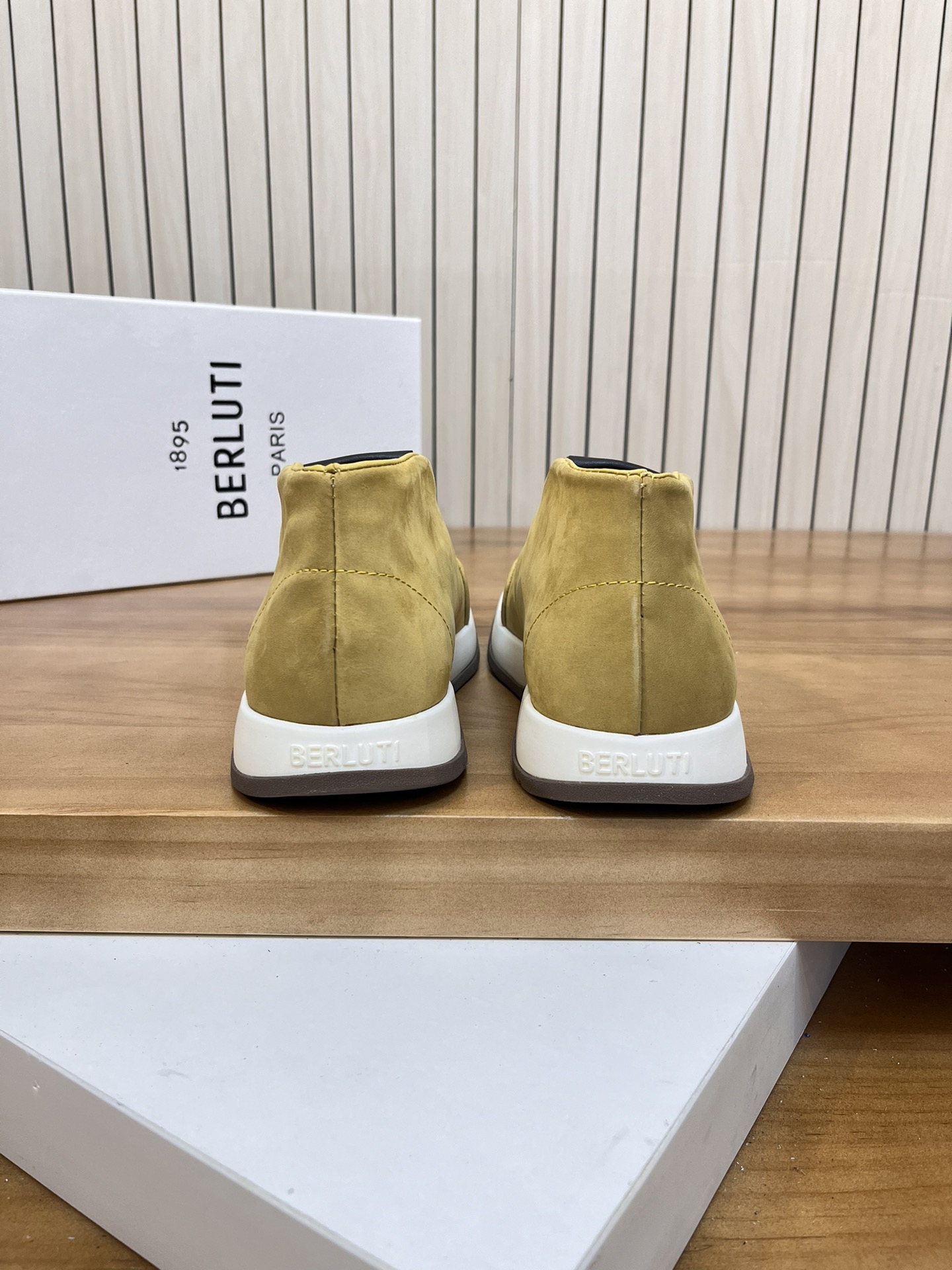 Precio de venta: P210 Marca: Berlut* "Bruti*" high top loafersMarca: 39-44 (se puede personalizar ha