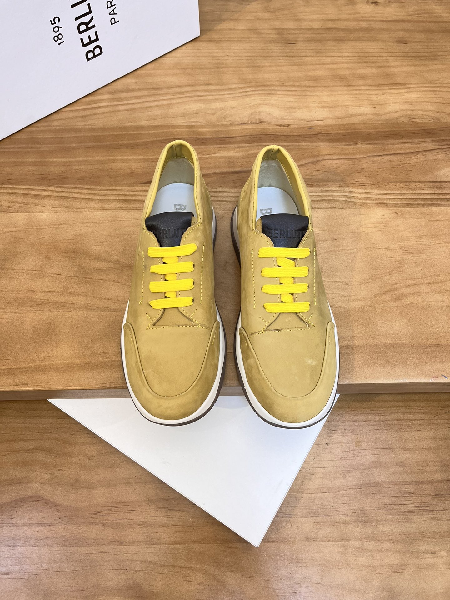 Precio de venta: P210 Marca: Berlut* "Bruti*" high top loafersMarca: 39-44 (se puede personalizar ha