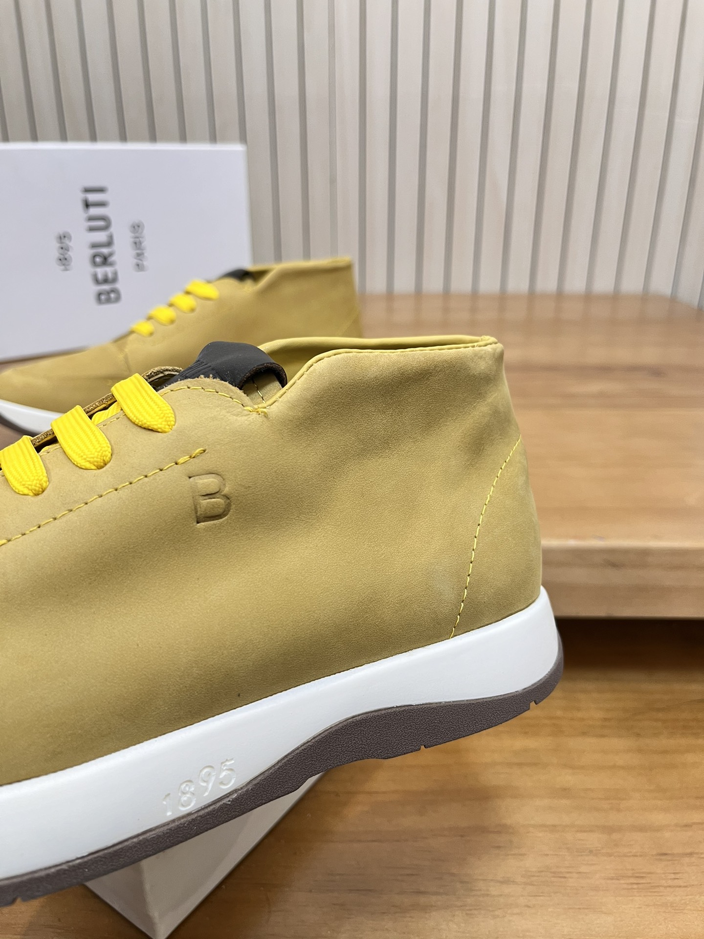 Precio de venta: P210 Marca: Berlut* "Bruti*" high top loafersMarca: 39-44 (se puede personalizar ha