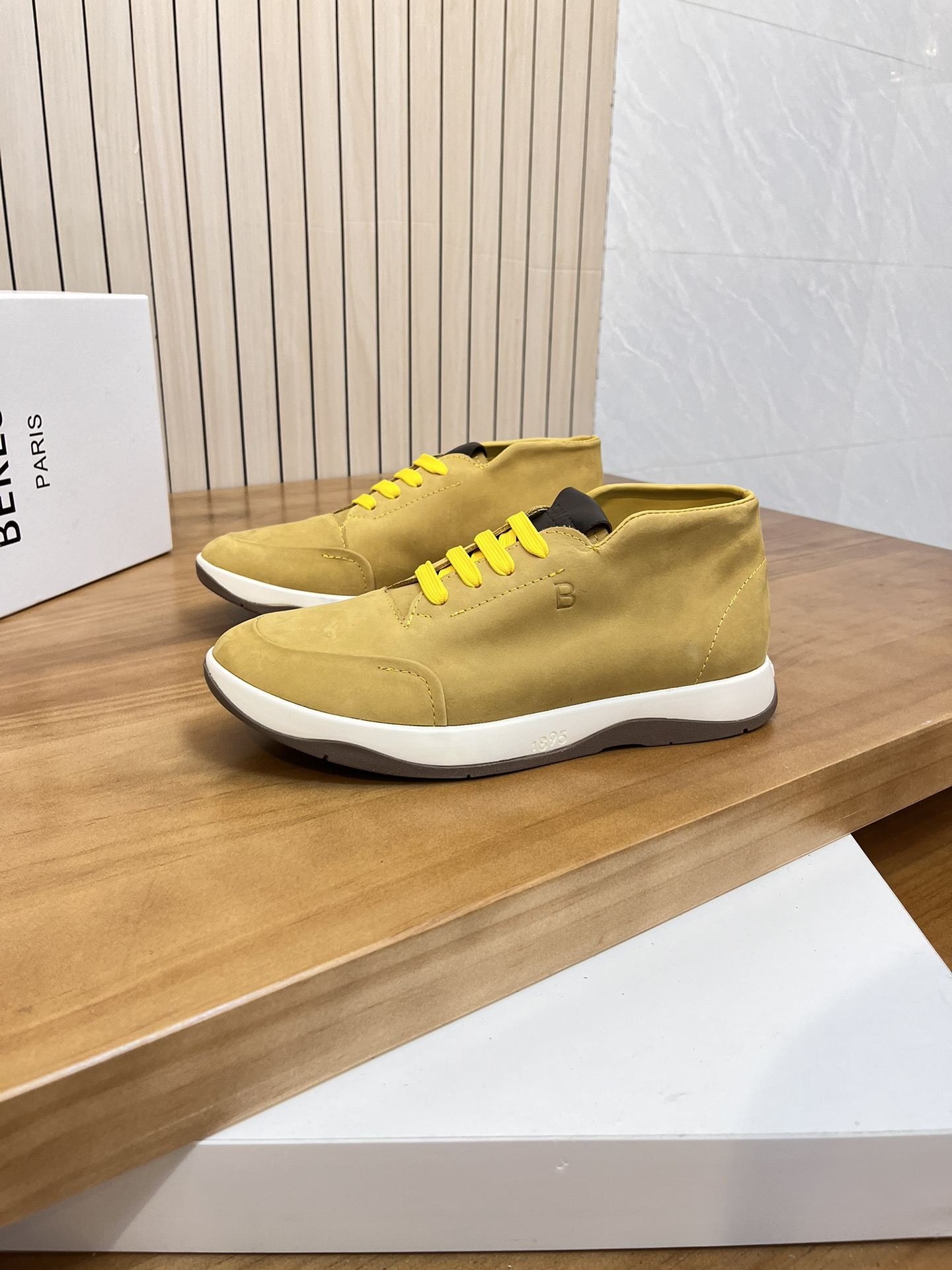 Precio de venta: P210 Marca: Berlut* 