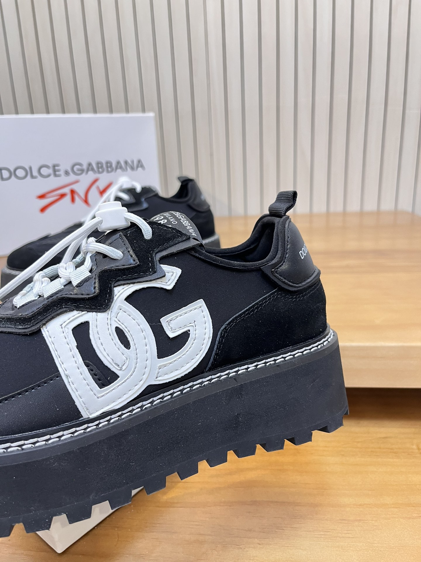 Precio de venta: P220 Marca del producto: DG "Dolce & Gabbana" lowtop zapatos casuales de pareja Tal