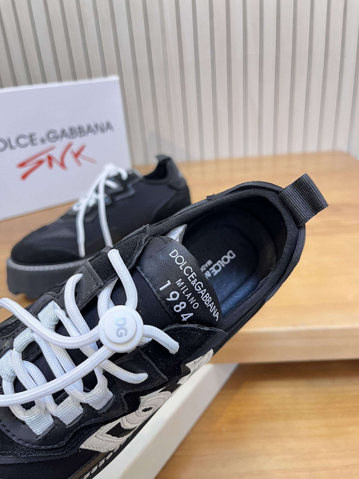 Precio de venta: P220 Marca del producto: DG "Dolce & Gabbana" lowtop zapatos casuales de pareja Tal