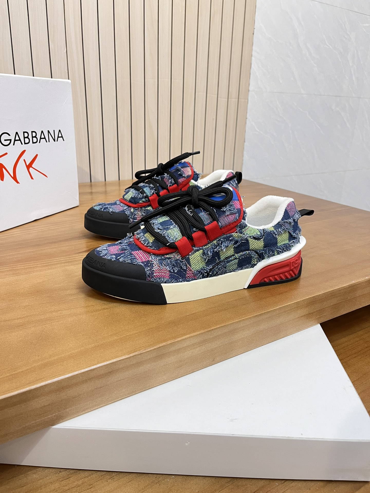 Precio de venta: P230 Marca del producto: DG 