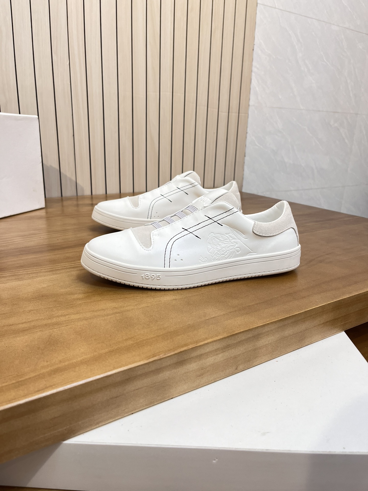 Precio de venta: P190 Marca: Berlut* 