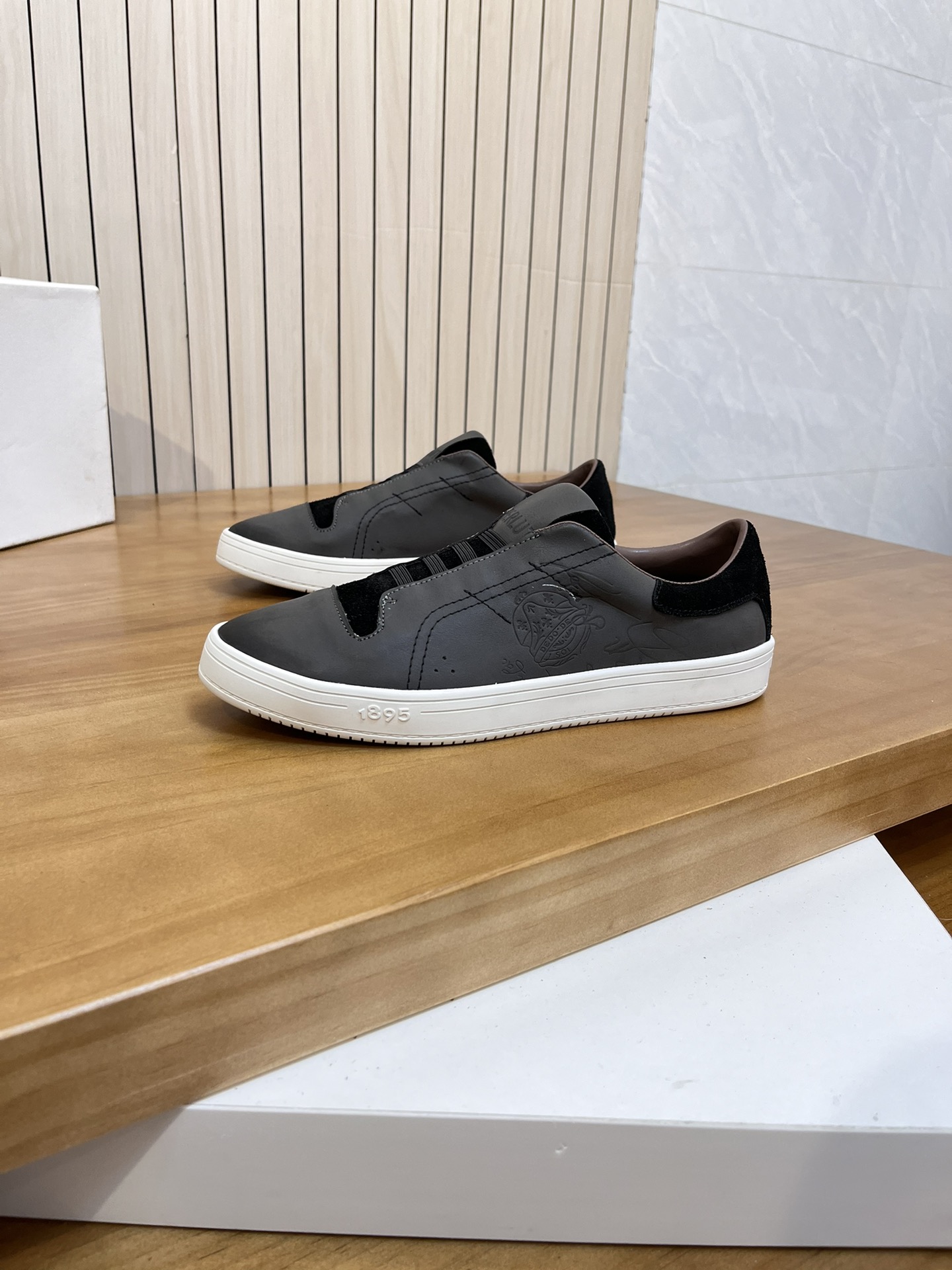 Precio de venta: P190 Marca: Berlut* 