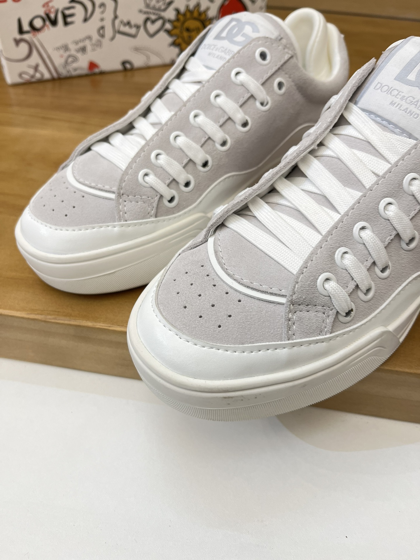 Precio de venta: P230 Marca comercial: DG Dolce & Gabbana Low Top Casual Shoes Talla: 35-44(se puede