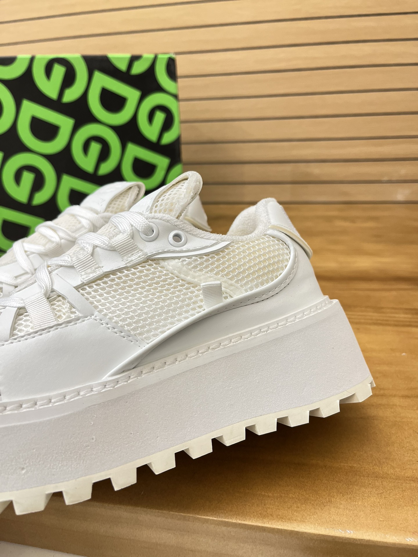 Precio de venta: P290 Marca del producto: DG Dolce & Gabbana Low-top Casual Shoes Talla: 35-44(se pu