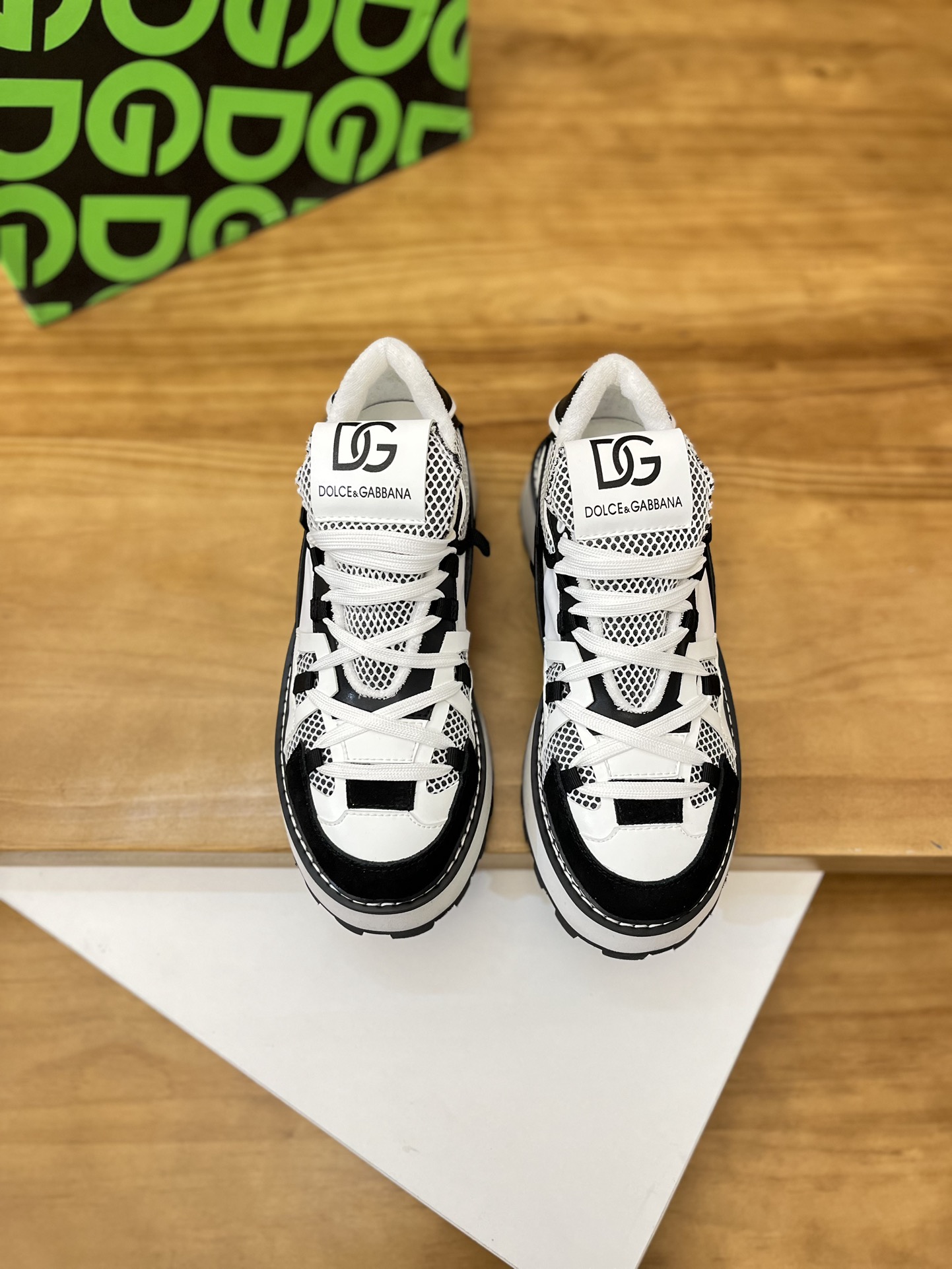 Precio de venta: P290 Marca del producto: DG Dolce & Gabbana Low-top Casual Shoes Talla: 35-44(se pu