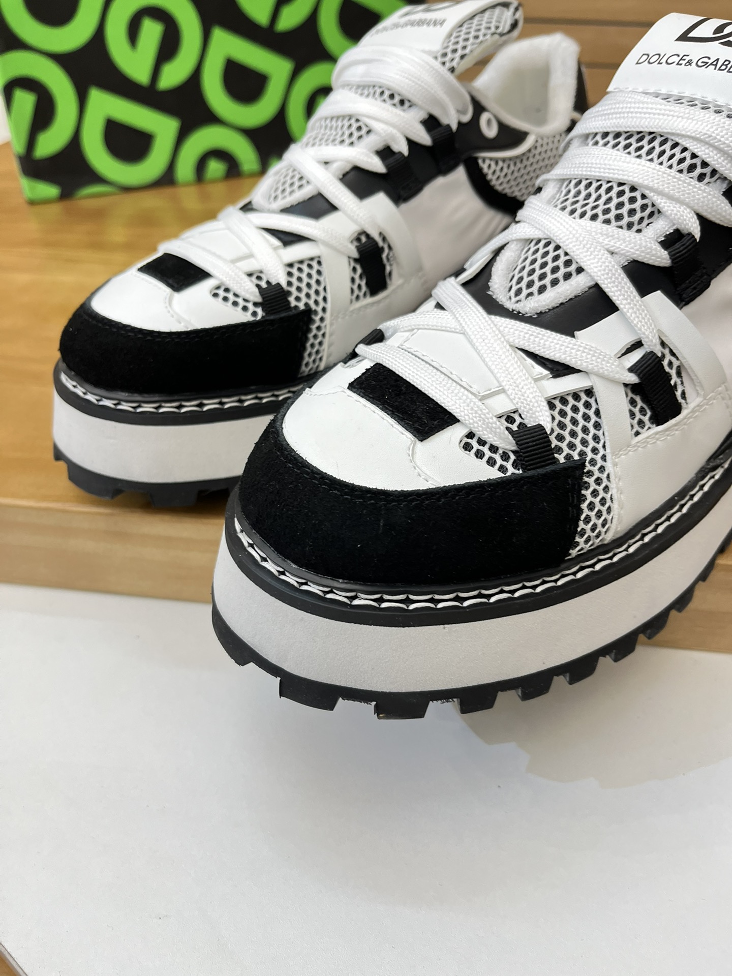 Precio de venta: P290 Marca del producto: DG Dolce & Gabbana Low-top Casual Shoes Talla: 35-44(se pu