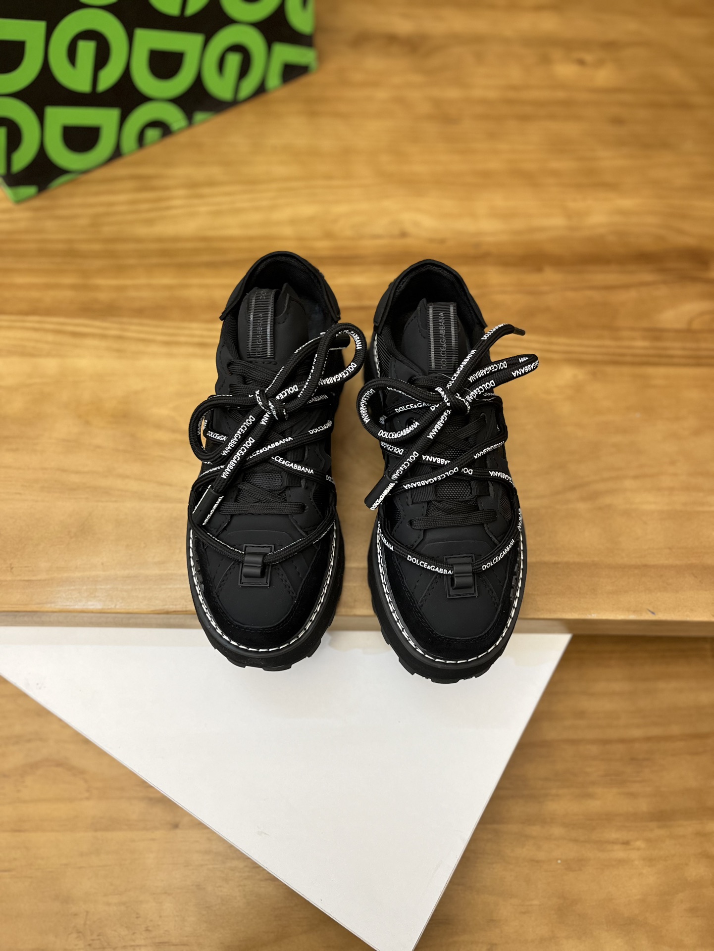 Precio de venta: P270 Marca del producto: DG Dolce & Gabbana Low-top Casual Shoes Talla: 35-44 (se p