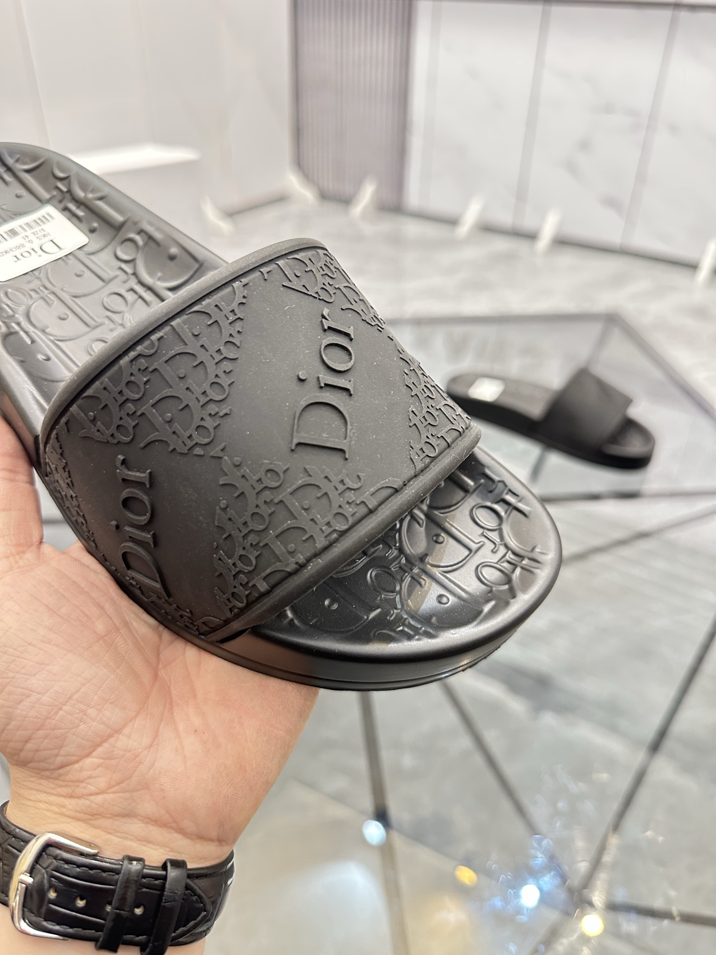 Precio: P90 Marca comercial: Dior* zapatillas talla: 35-47 (se puede personalizar 35.36.46.47) Mater