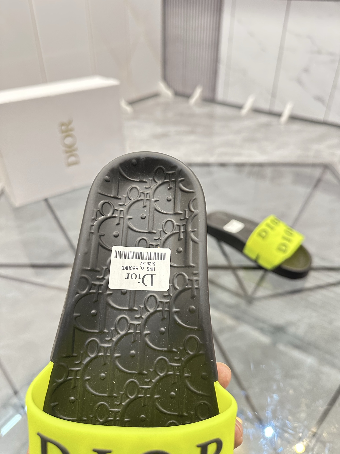 Precio: P90 Marca comercial: Dior* zapatillas talla: 35-47 (se puede personalizar 35.36.46.47) Mater