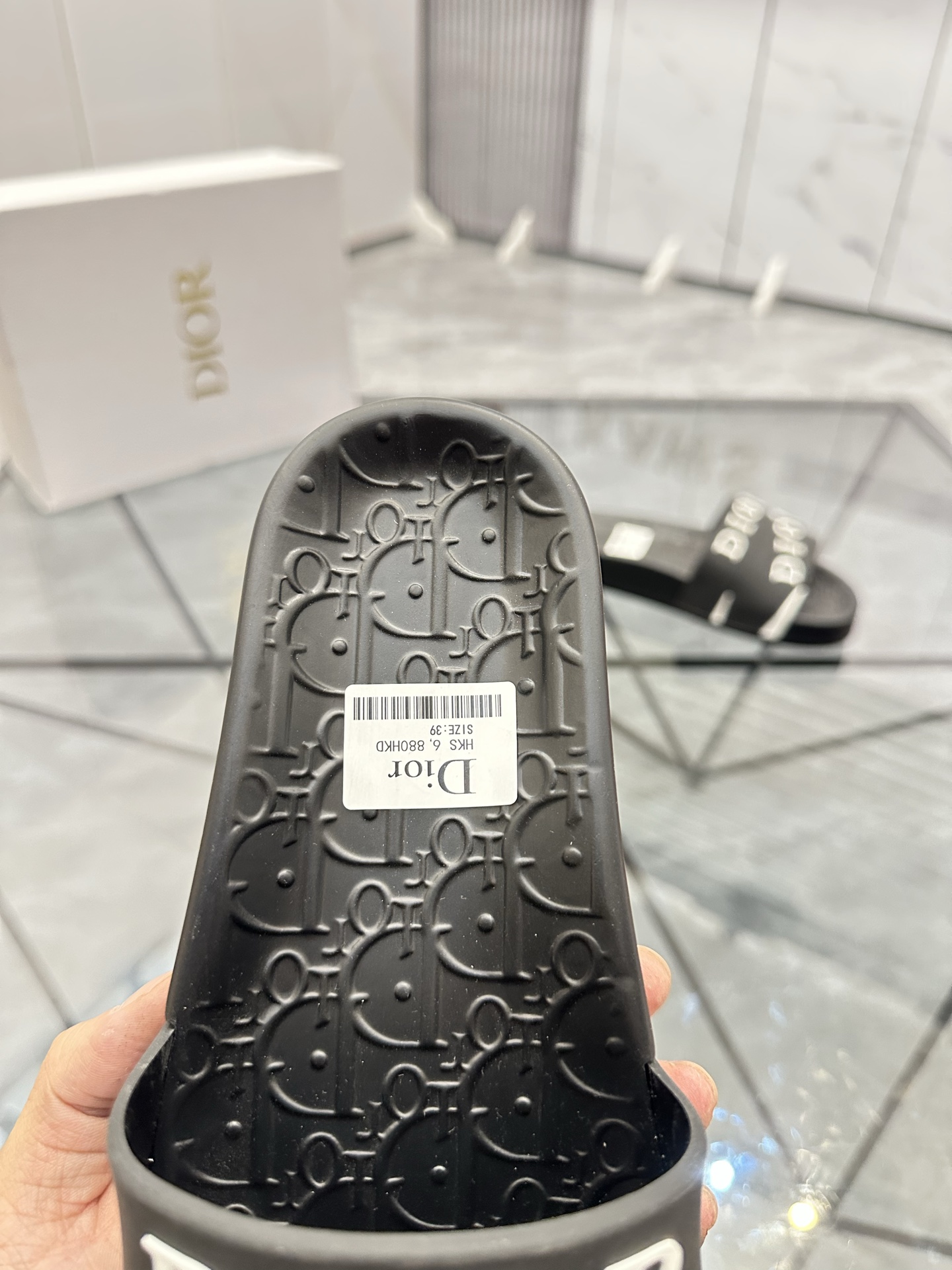 Precio: P90 Marca comercial: Dior* zapatillas talla: 35-47 (se puede personalizar 35.36.46.47) Mater