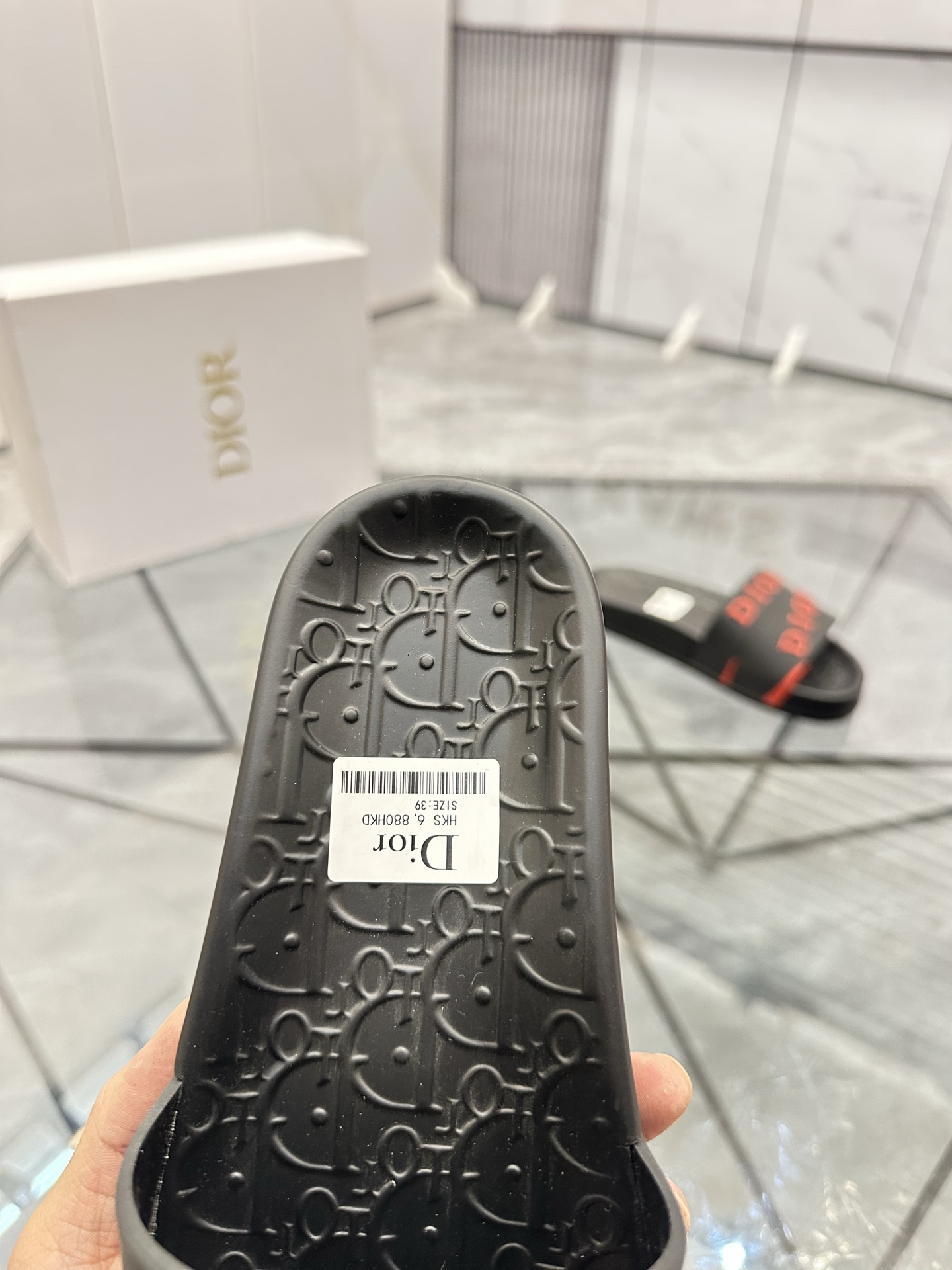 Precio: P90 Marca comercial: Dior* zapatillas talla: 35-47 (se puede personalizar 35.36.46.47) Mater