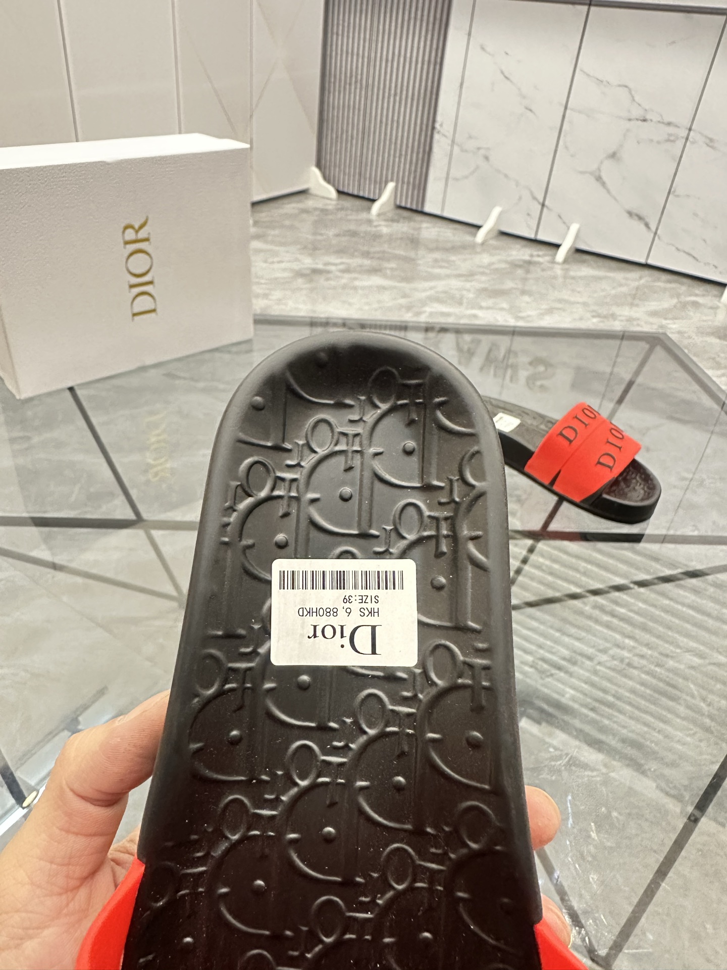 Precio: P90 Marca comercial: Dior* zapatillas talla: 35-47 (se puede personalizar 35.36.46.47) Mater