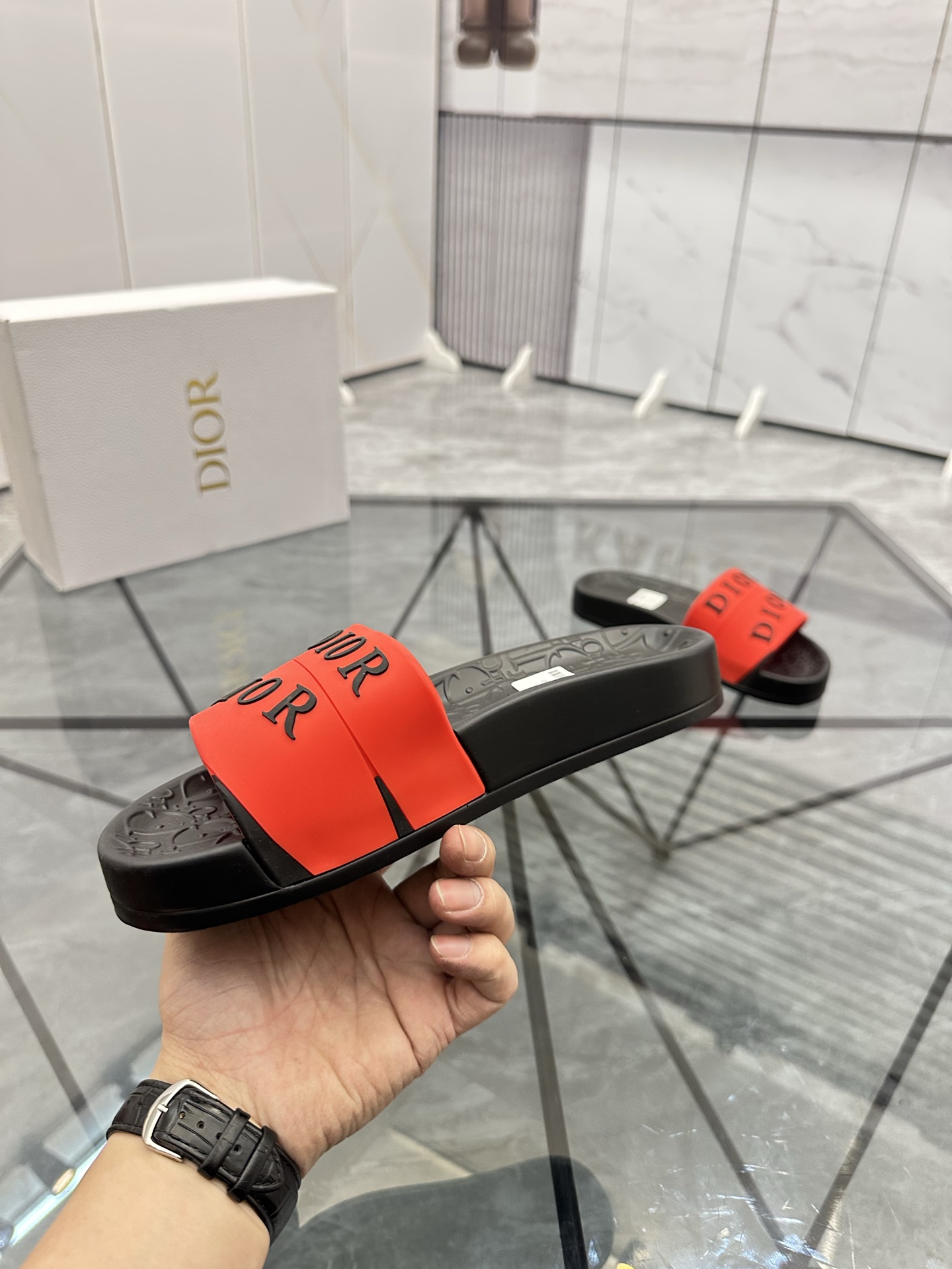 Precio: P90 Marca comercial: Dior* zapatillas talla: 35-47 (se puede personalizar 35.36.46.47) Mater