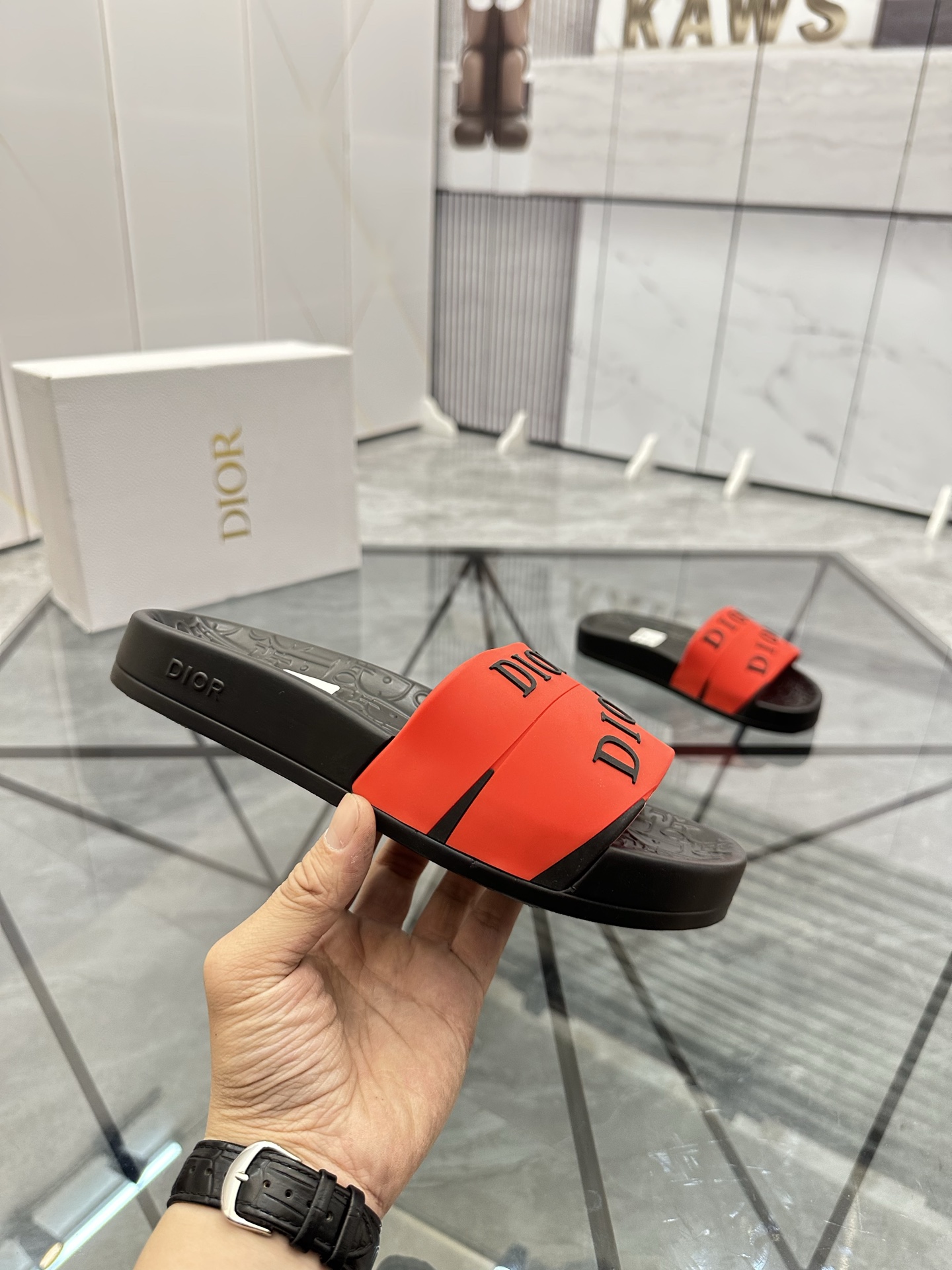 Precio: P90 Marca comercial: Dior* zapatillas talla: 35-47 (se puede personalizar 35.36.46.47) Mater