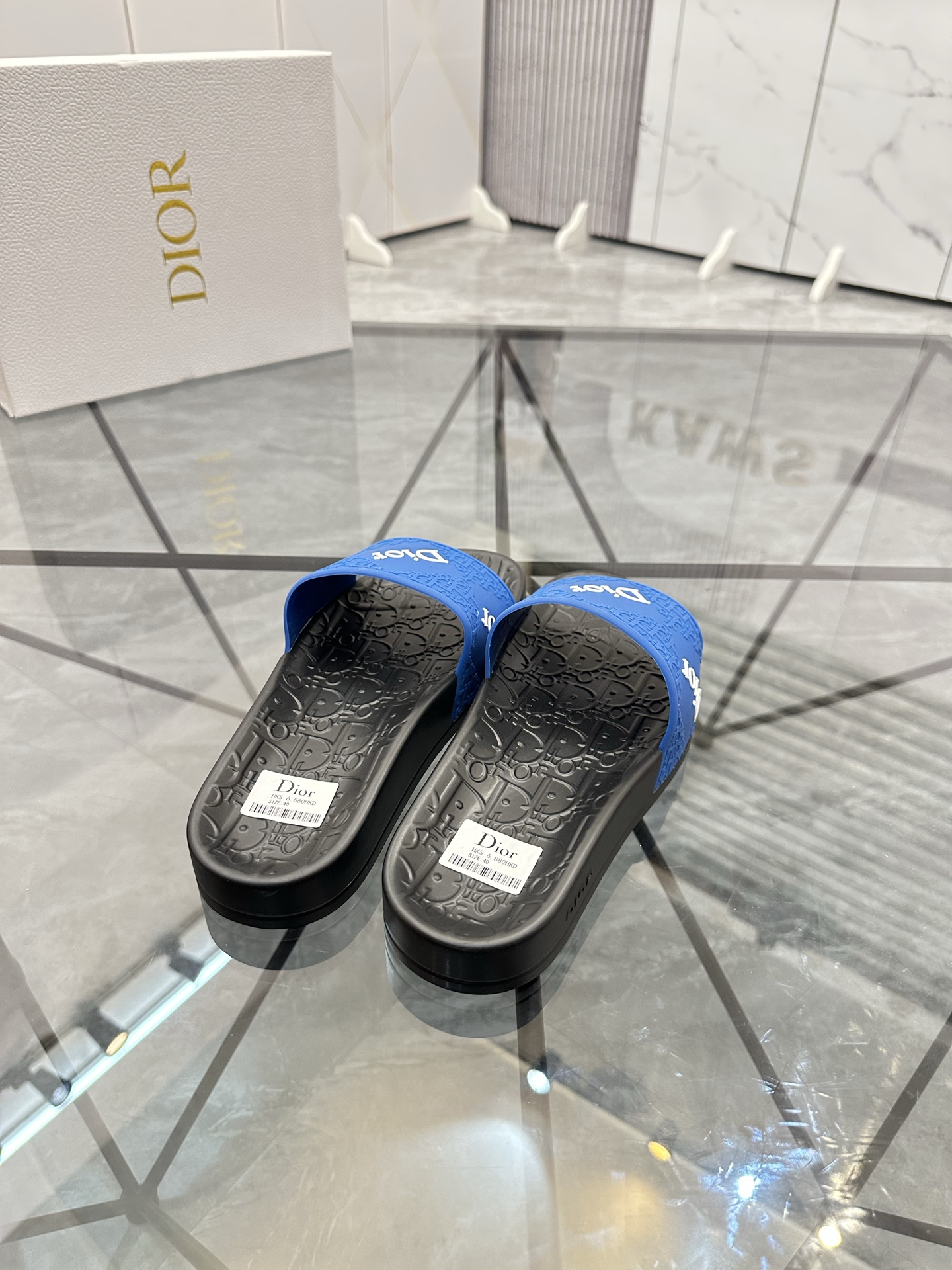 Precio: P90 Marca comercial: Dior* zapatillas talla: 35-47 (se puede personalizar 35.36.46.47) Mater