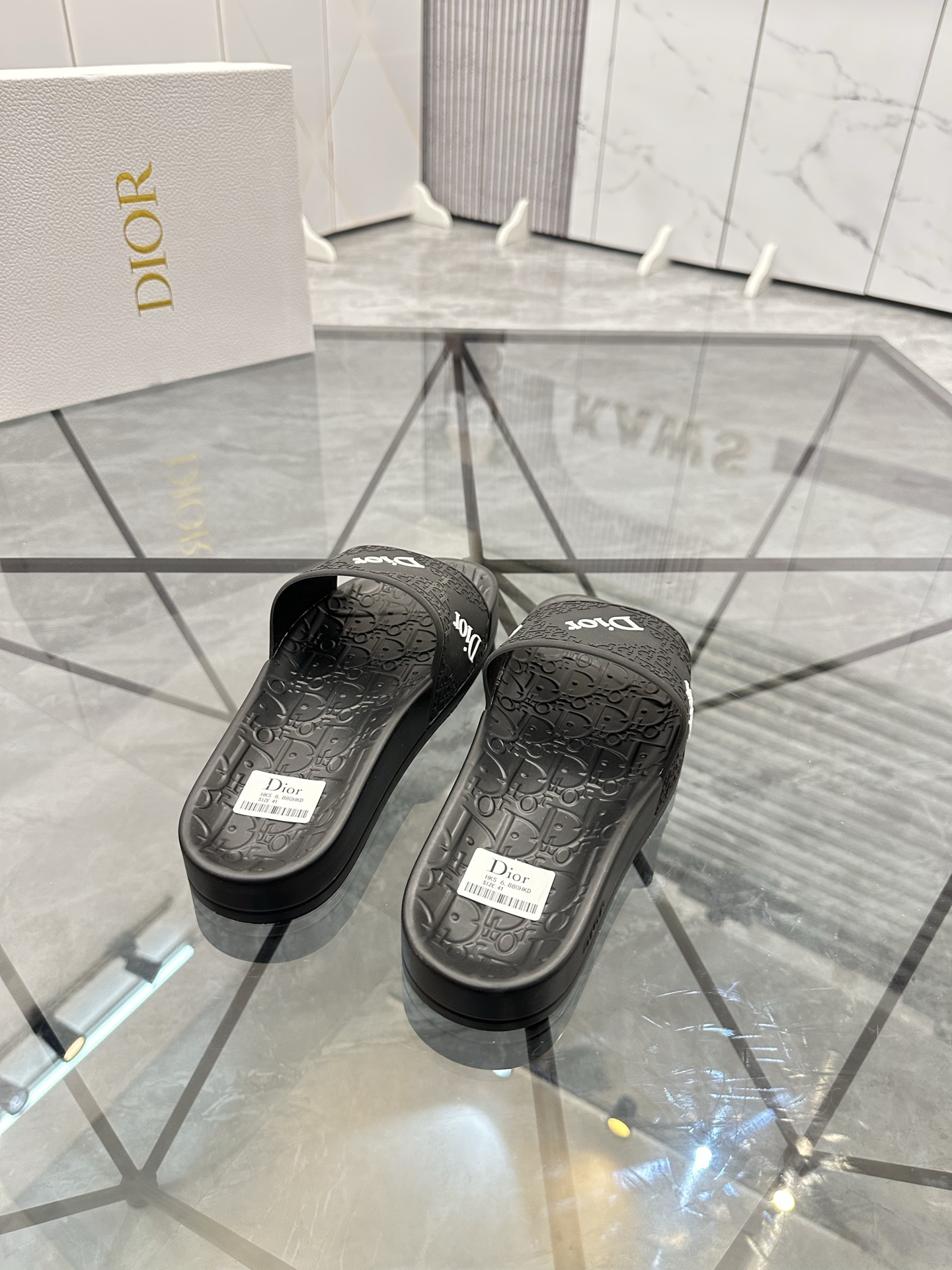 Precio: P90 Marca comercial: Dior* zapatillas talla: 35-47 (se puede personalizar 35.36.46.47) Mater
